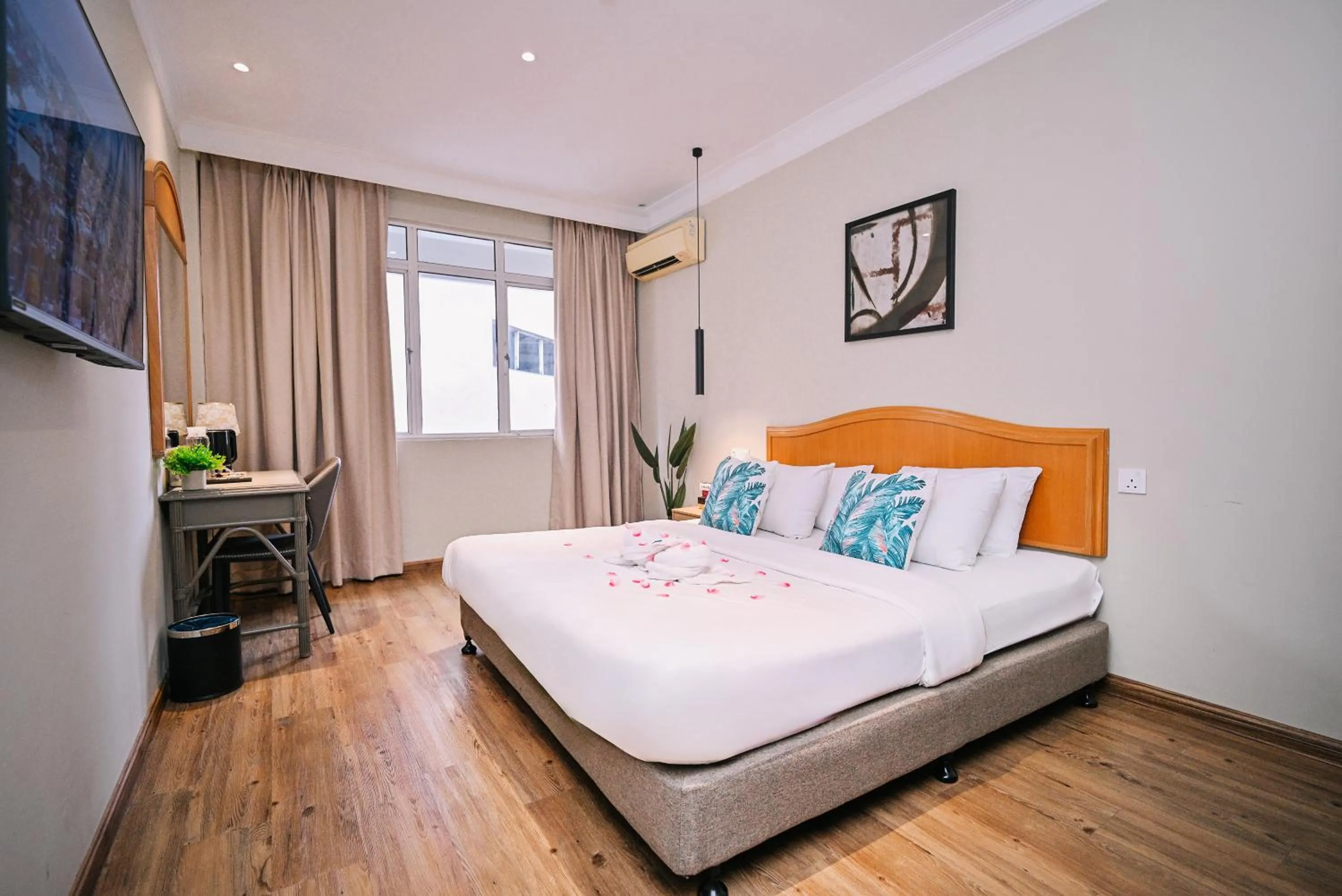 Photo of the whole room, Bed in Kingston Hotel 11 - PWTC, KL