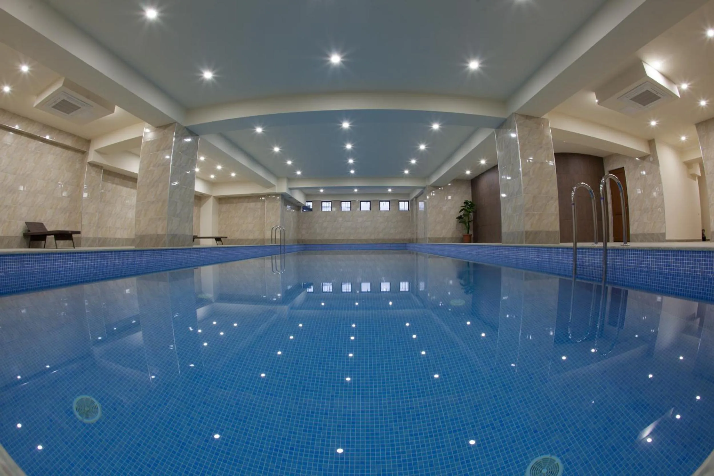 Swimming pool in Hotel Astoria Tbilisi