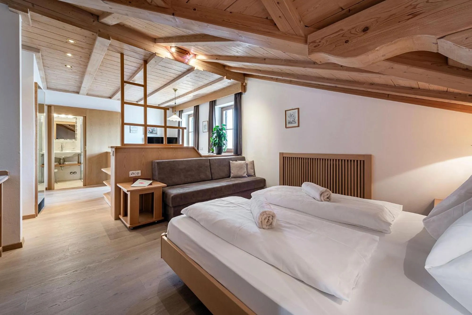 Bed in Hotel Restaurant Waldea