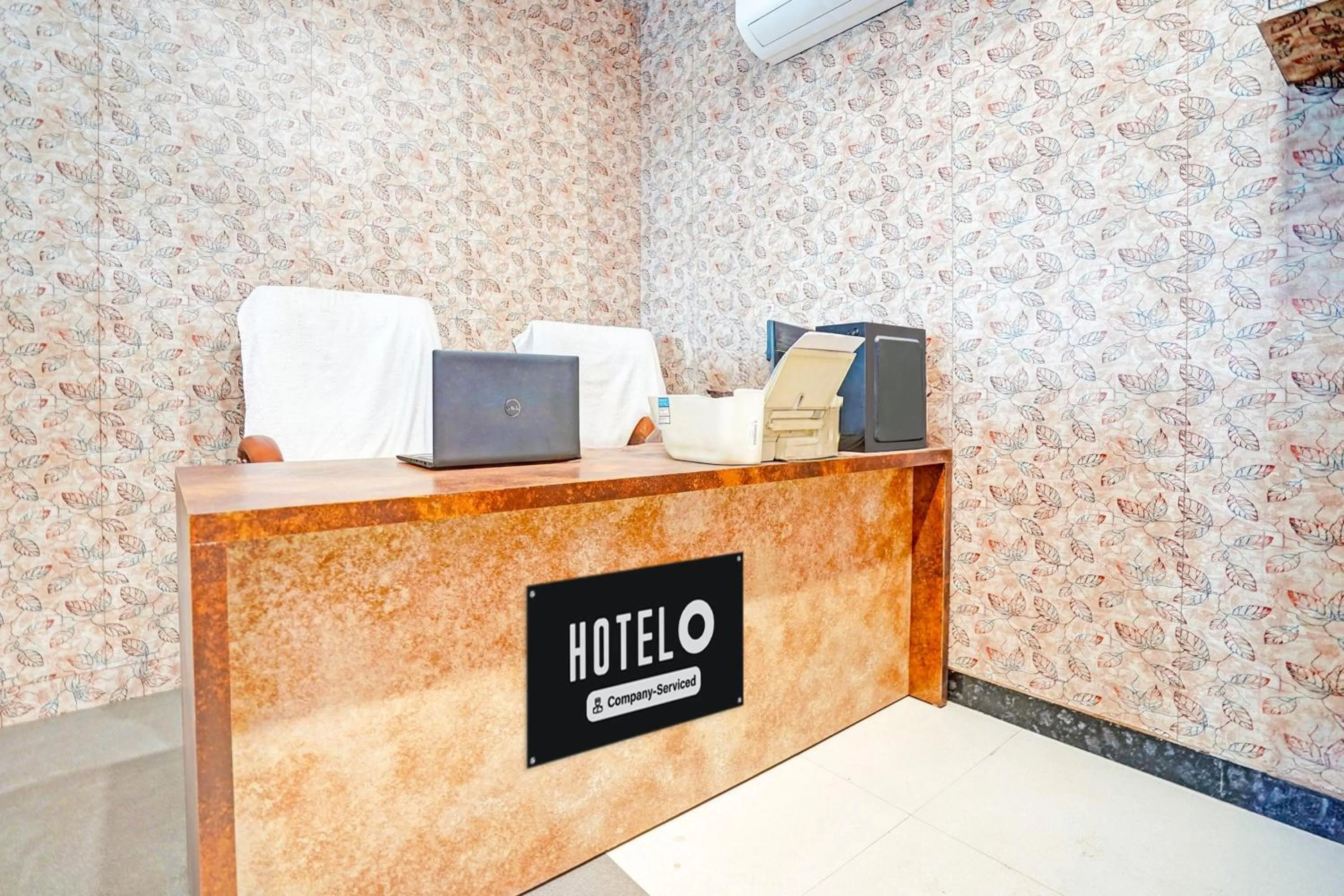 Lobby or reception in Super Hotel O Kalpi Road Formerly Hotel Gajanand