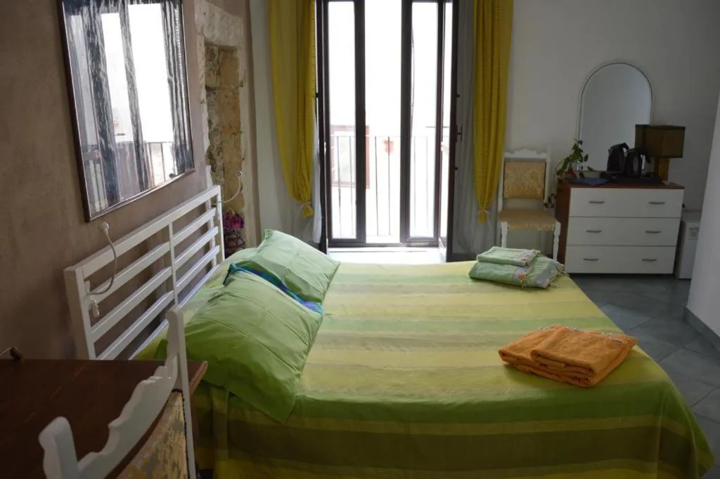 Photo of the whole room, Bed in B&B Spiraglio