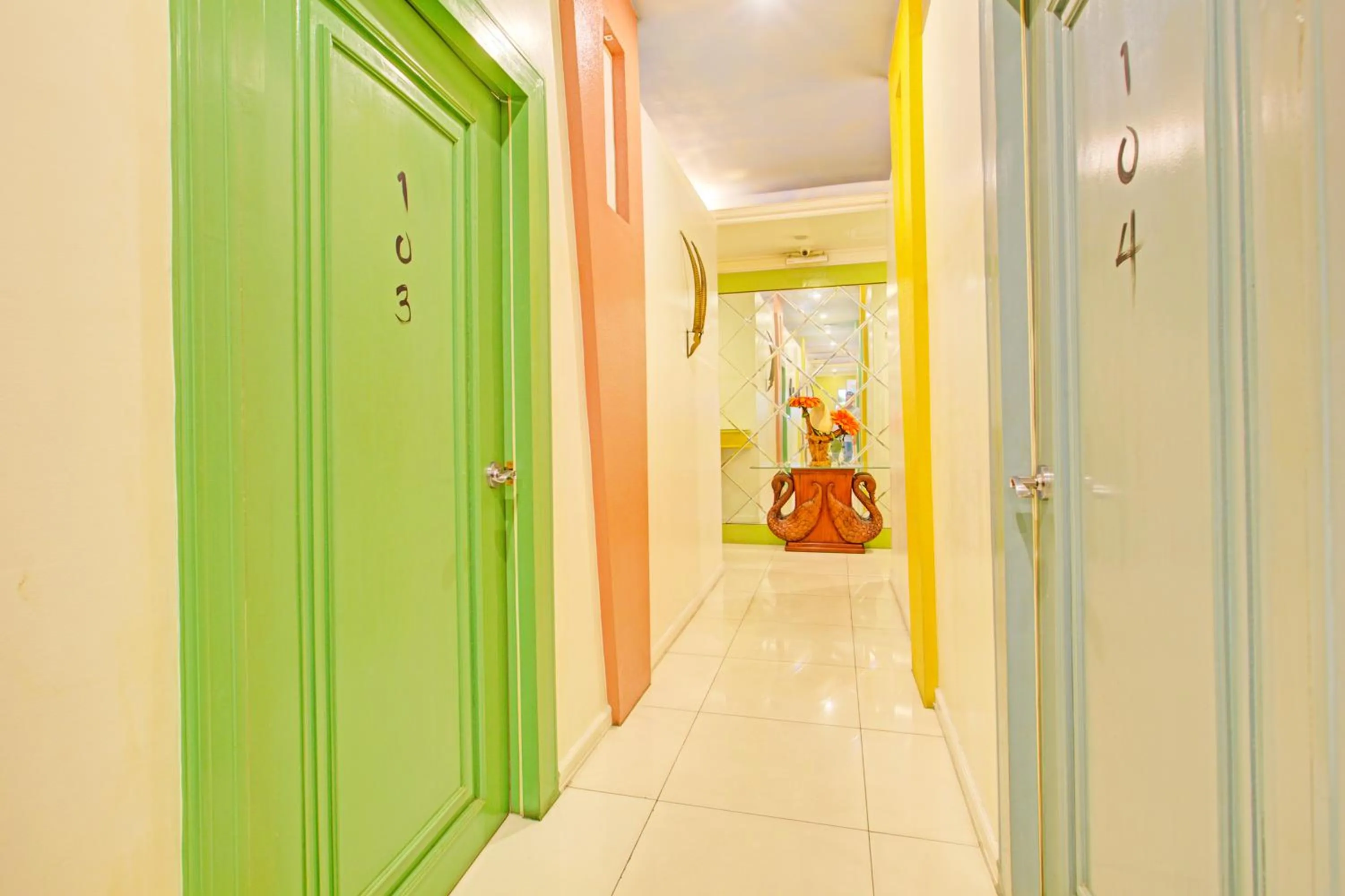 Lobby or reception in Collection O VIP Suites, Near PNR Pasay Evangelista, Makati Manila