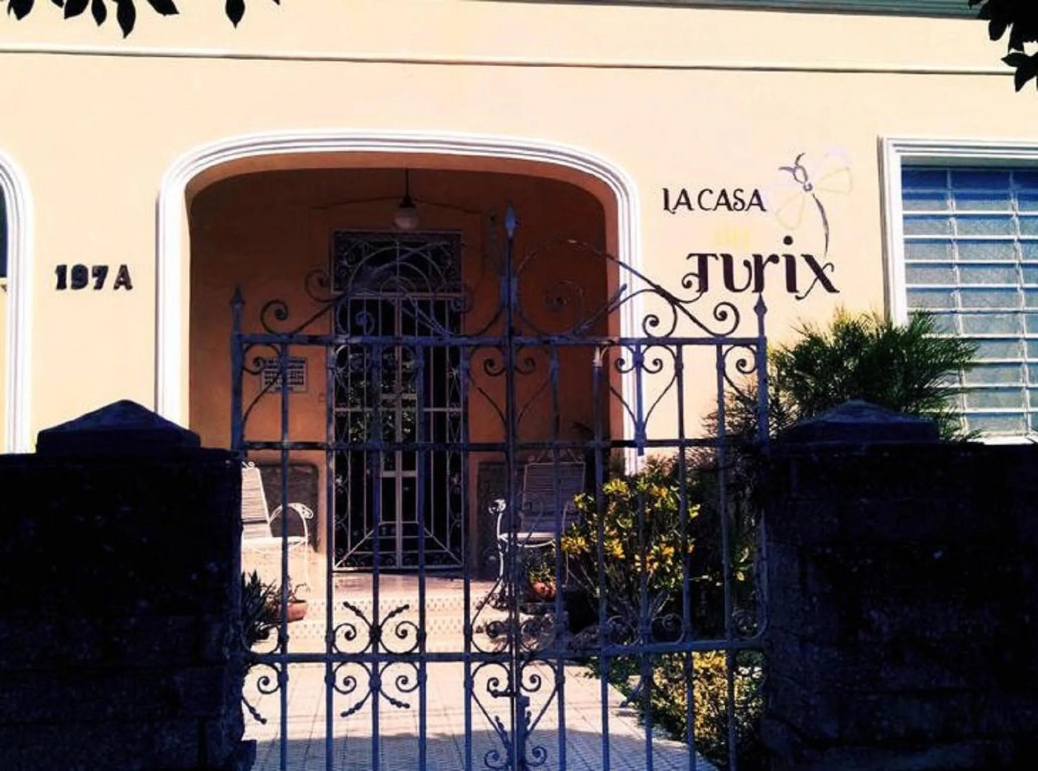 Facade/entrance in La Casa del Turix