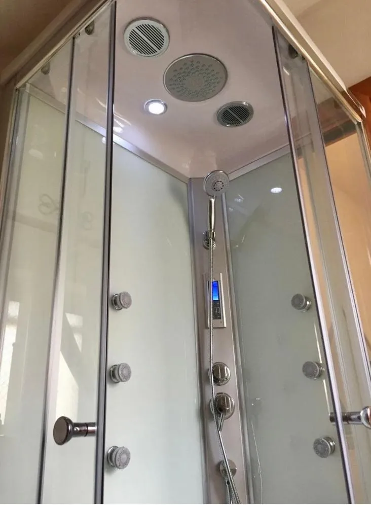 Shower in B&B Villa Rosa Angrisano