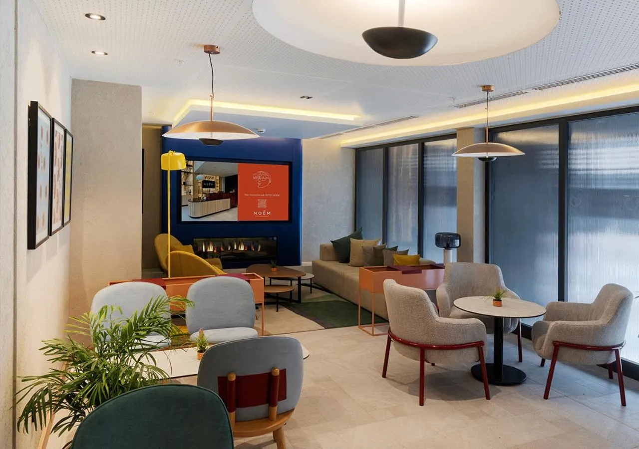 Seating area in Noém Hotel