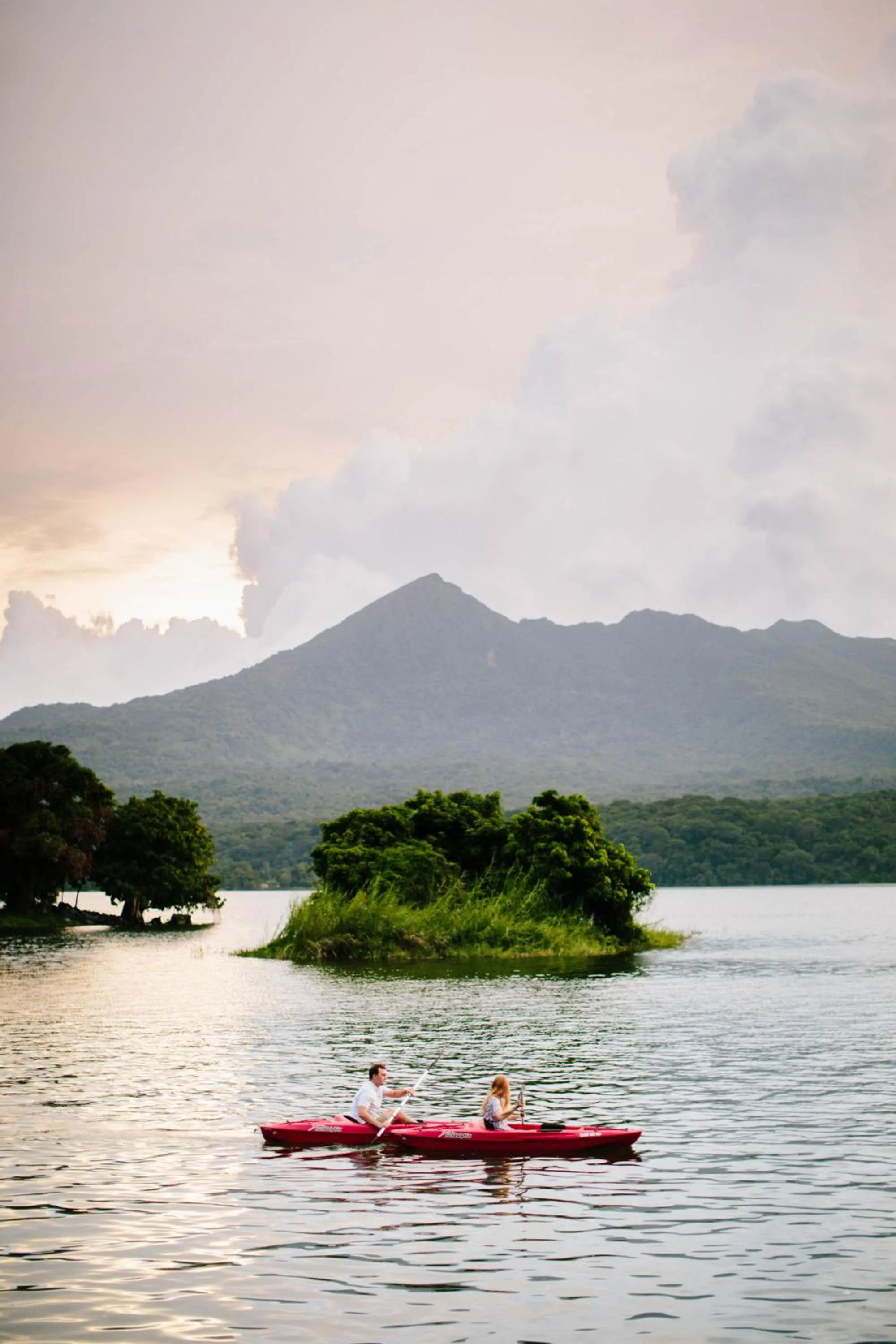 Canoeing in Isleta El Espino Ecolodge