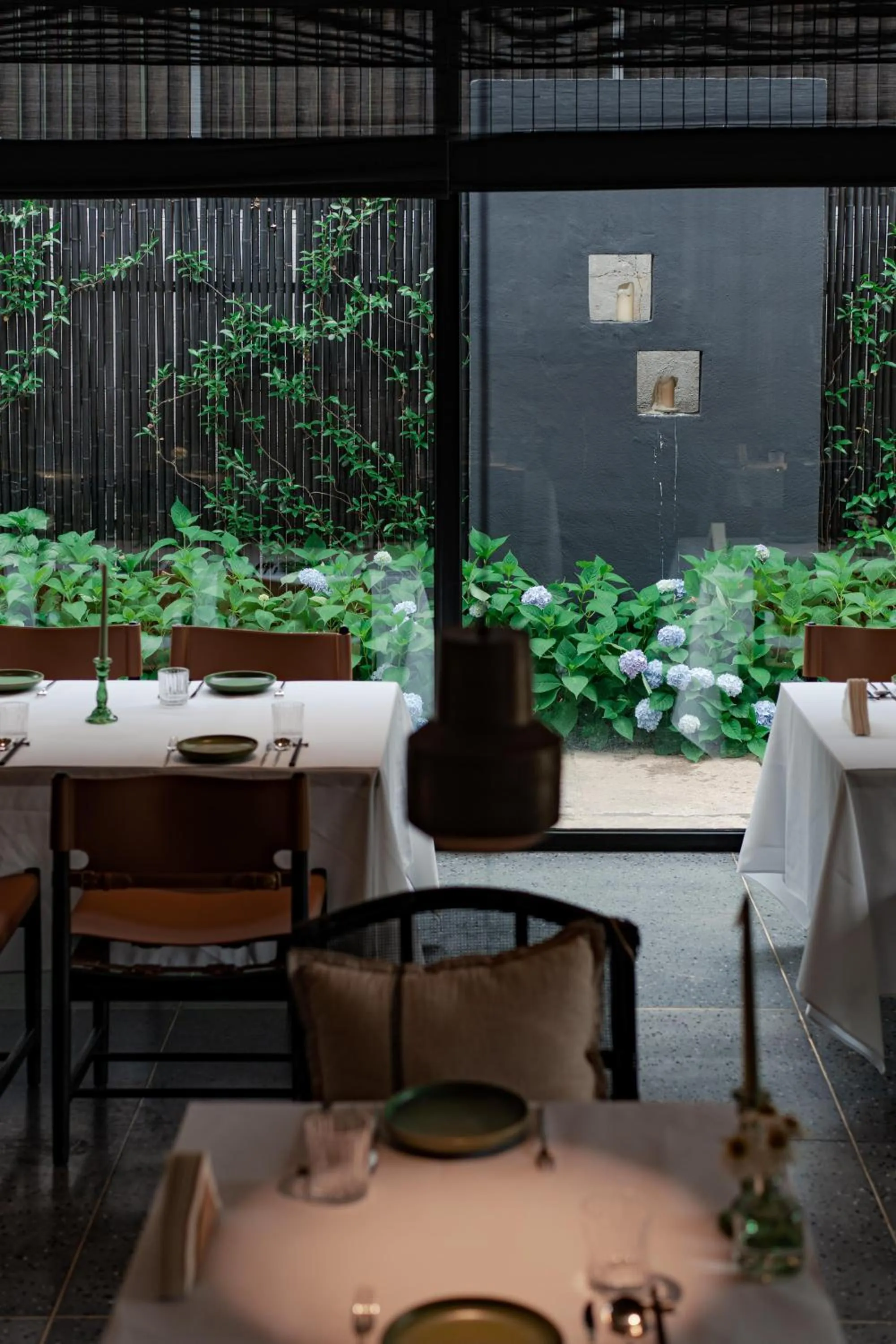 Restaurant/places to eat in Anji ke gamer wild luxury Resort villa