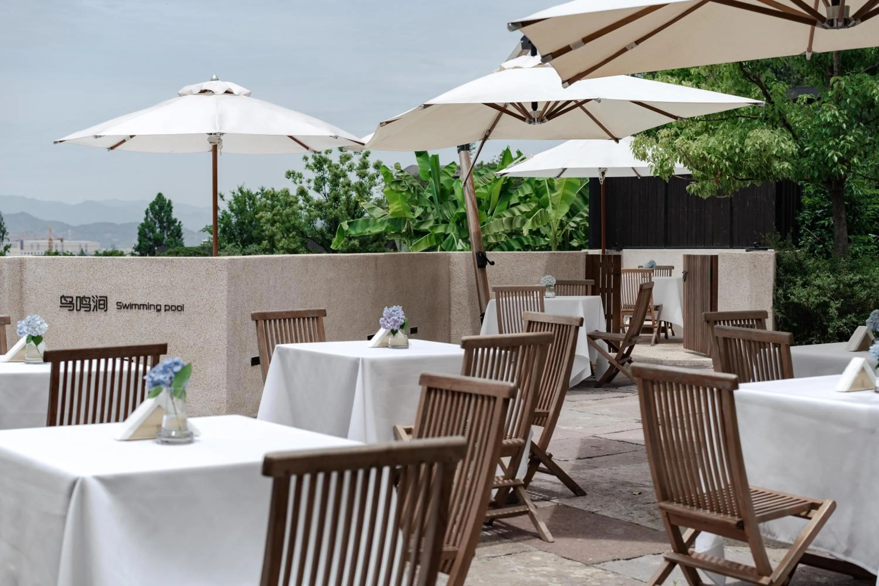 Lounge or bar in Anji ke gamer wild luxury Resort villa