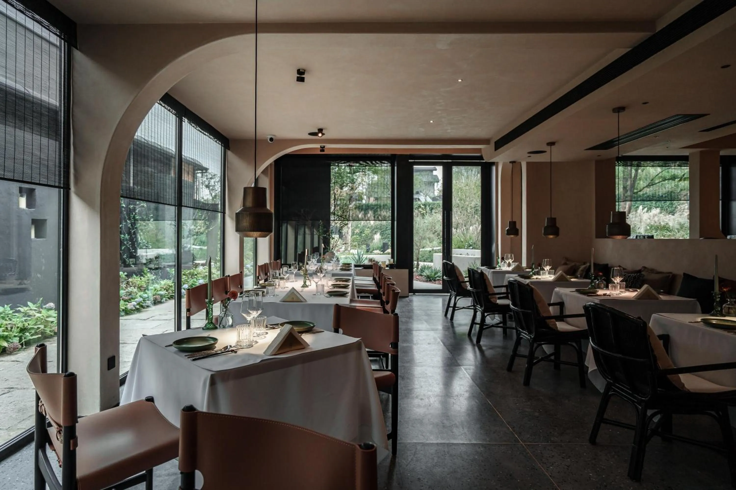 Restaurant/places to eat in Anji ke gamer wild luxury Resort villa