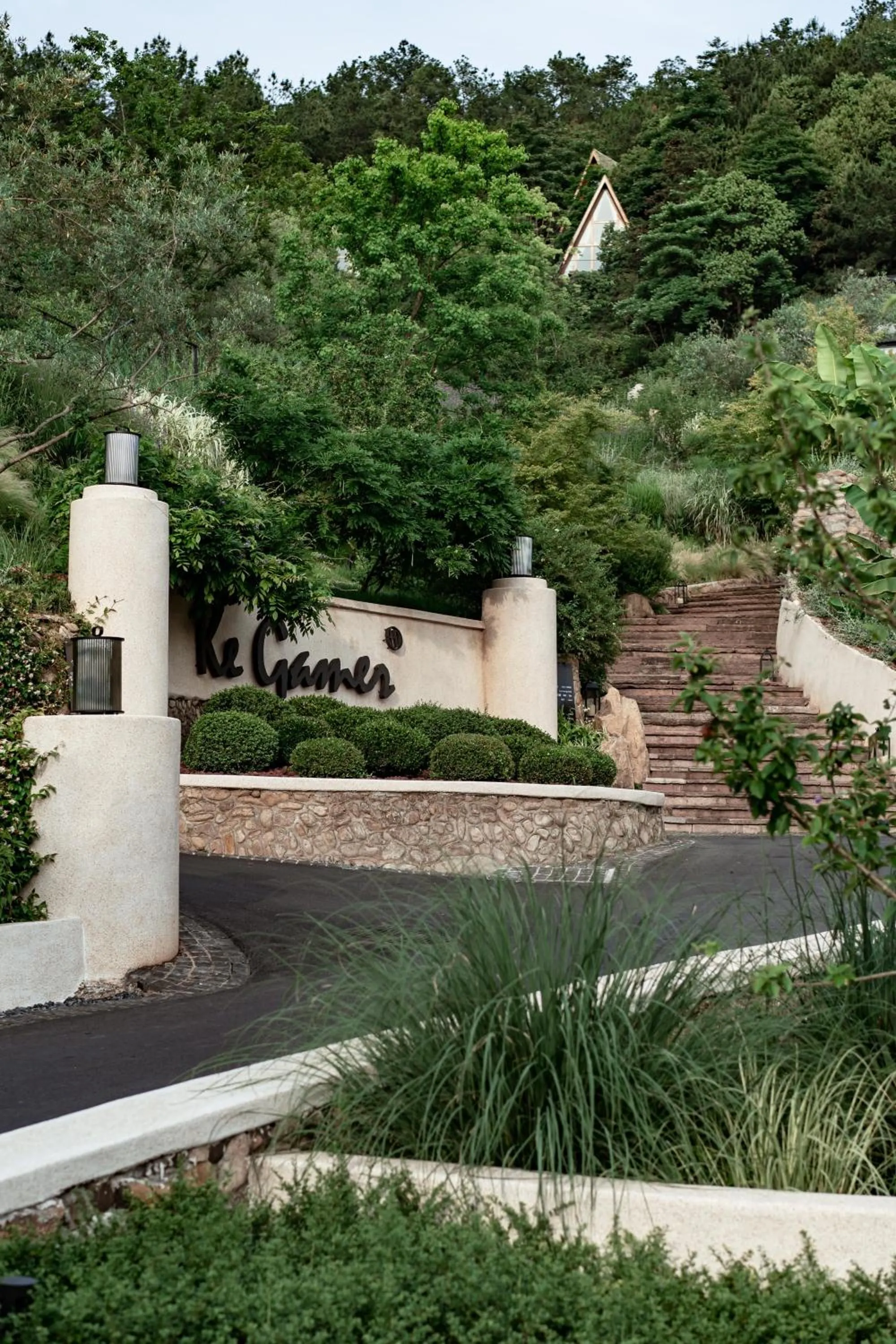 Property building in Anji ke gamer wild luxury Resort villa