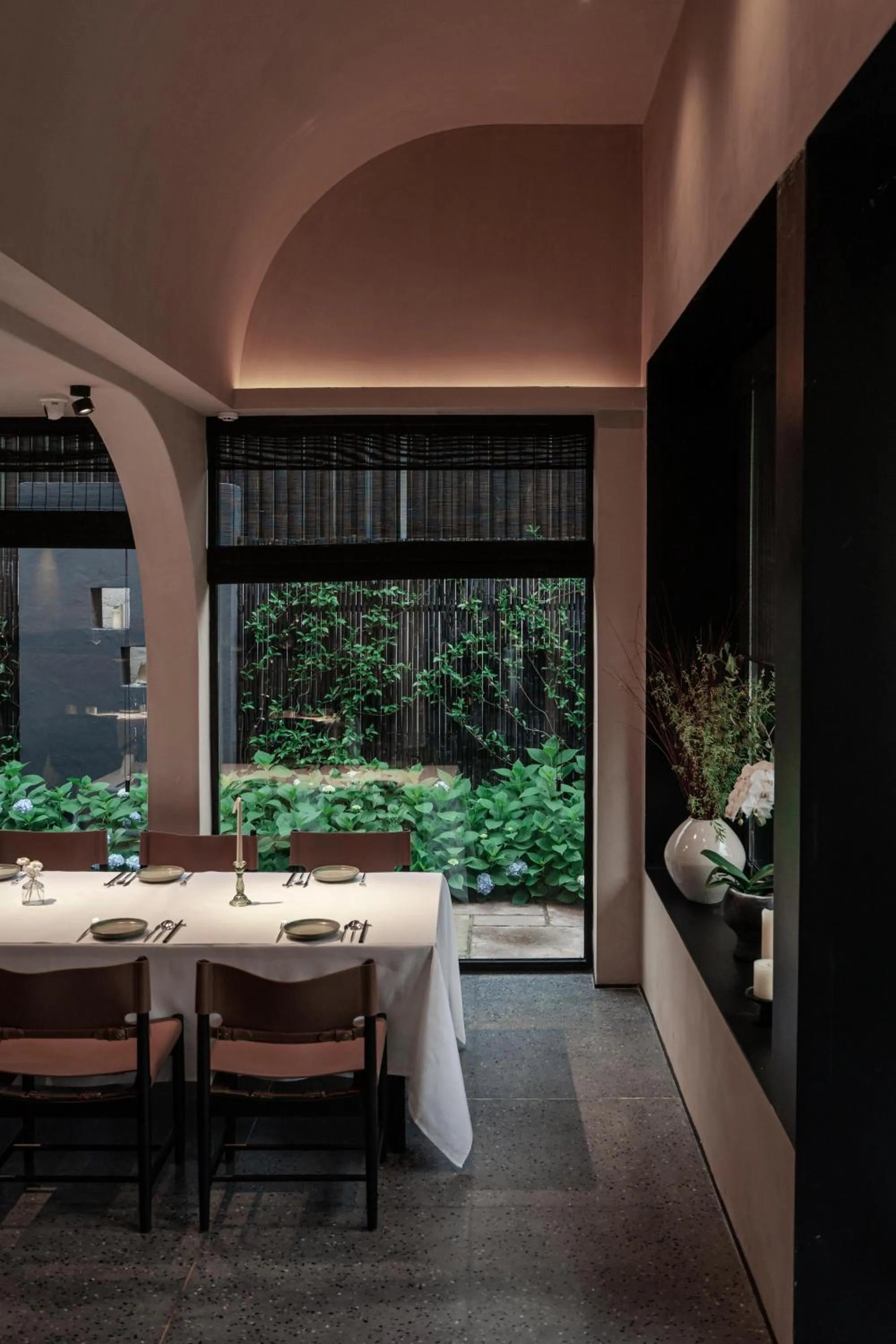 Restaurant/places to eat in Anji ke gamer wild luxury Resort villa