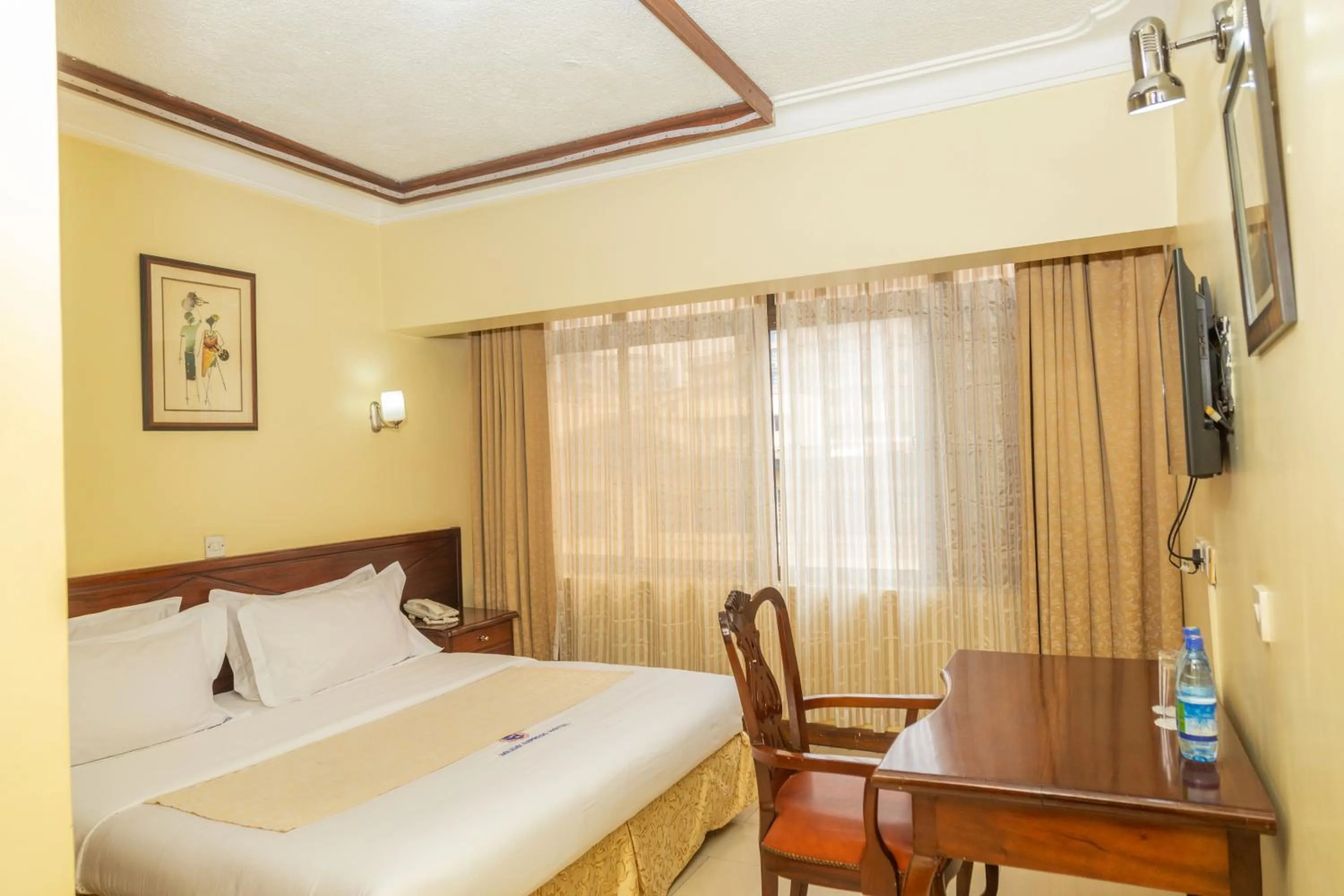 Bed in Holiday Express Hotel Kampala
