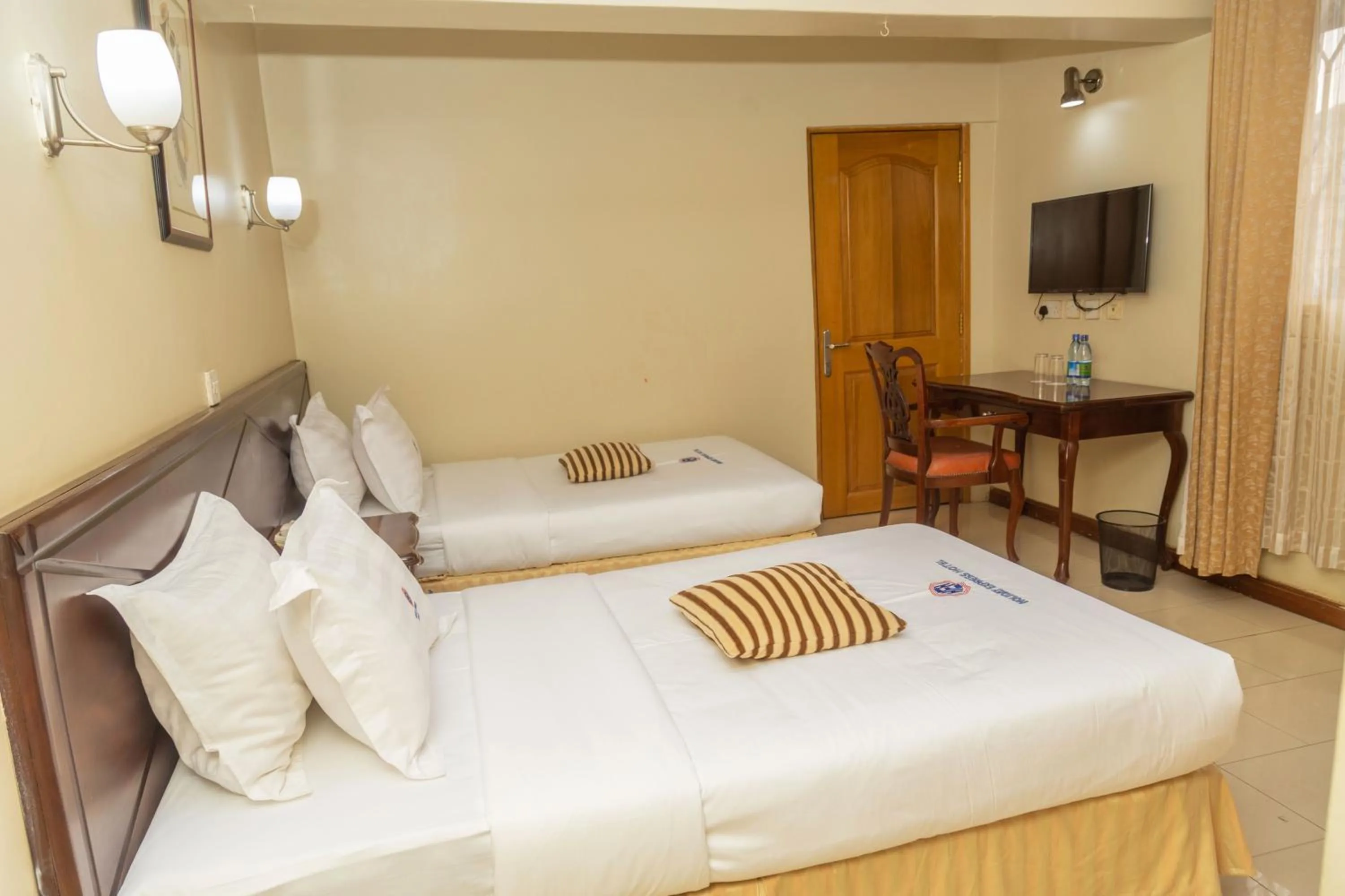 TV and multimedia in Holiday Express Hotel Kampala