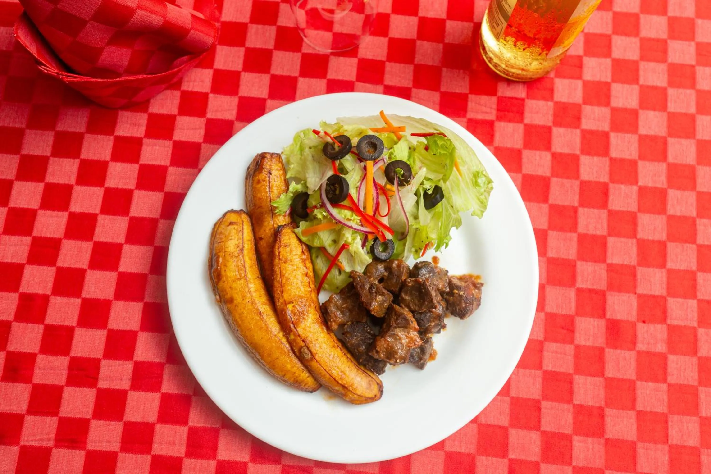 Food and drinks in Holiday Express Hotel Kampala