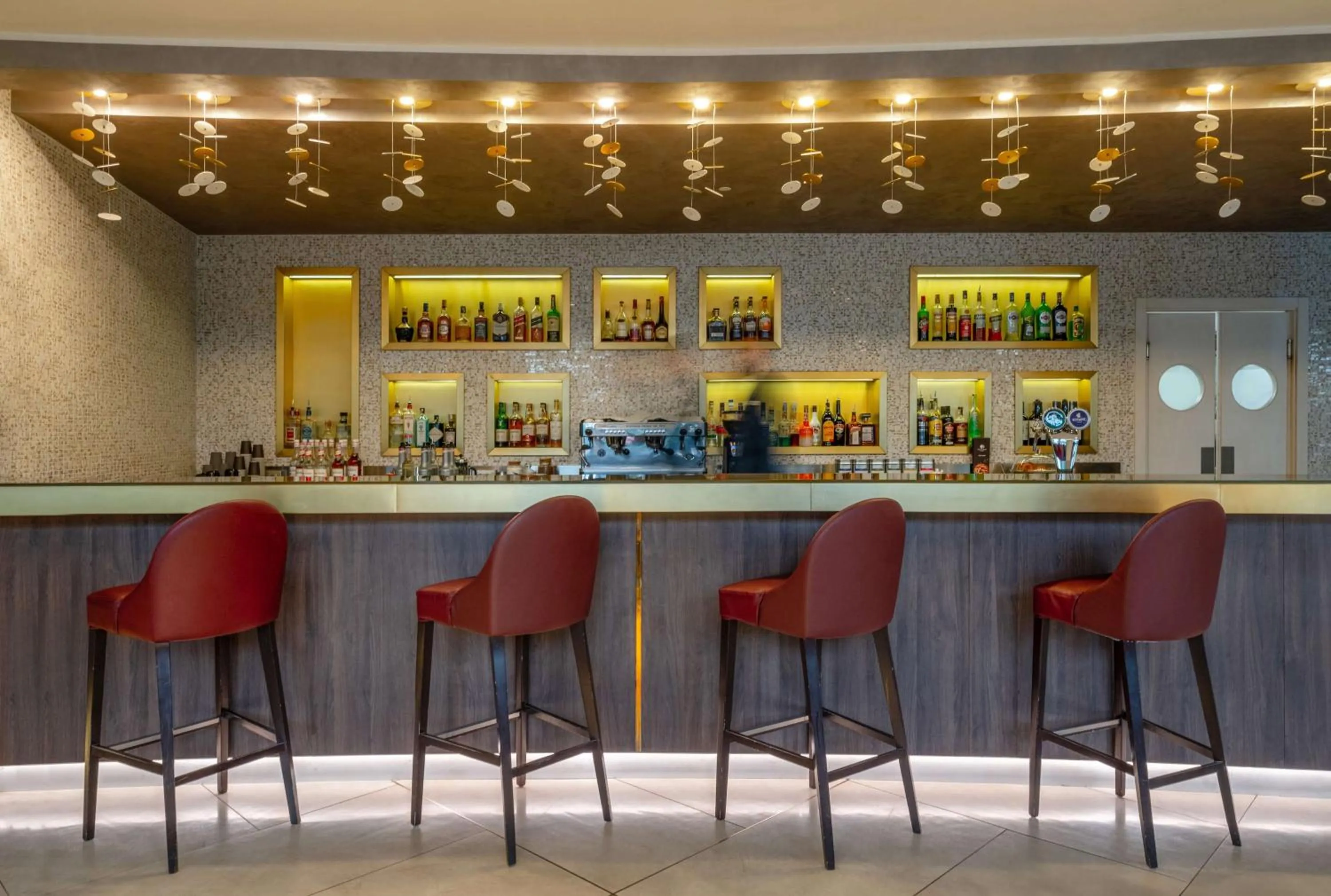 Lounge or bar in DoubleTree by Hilton Yerevan City Centre