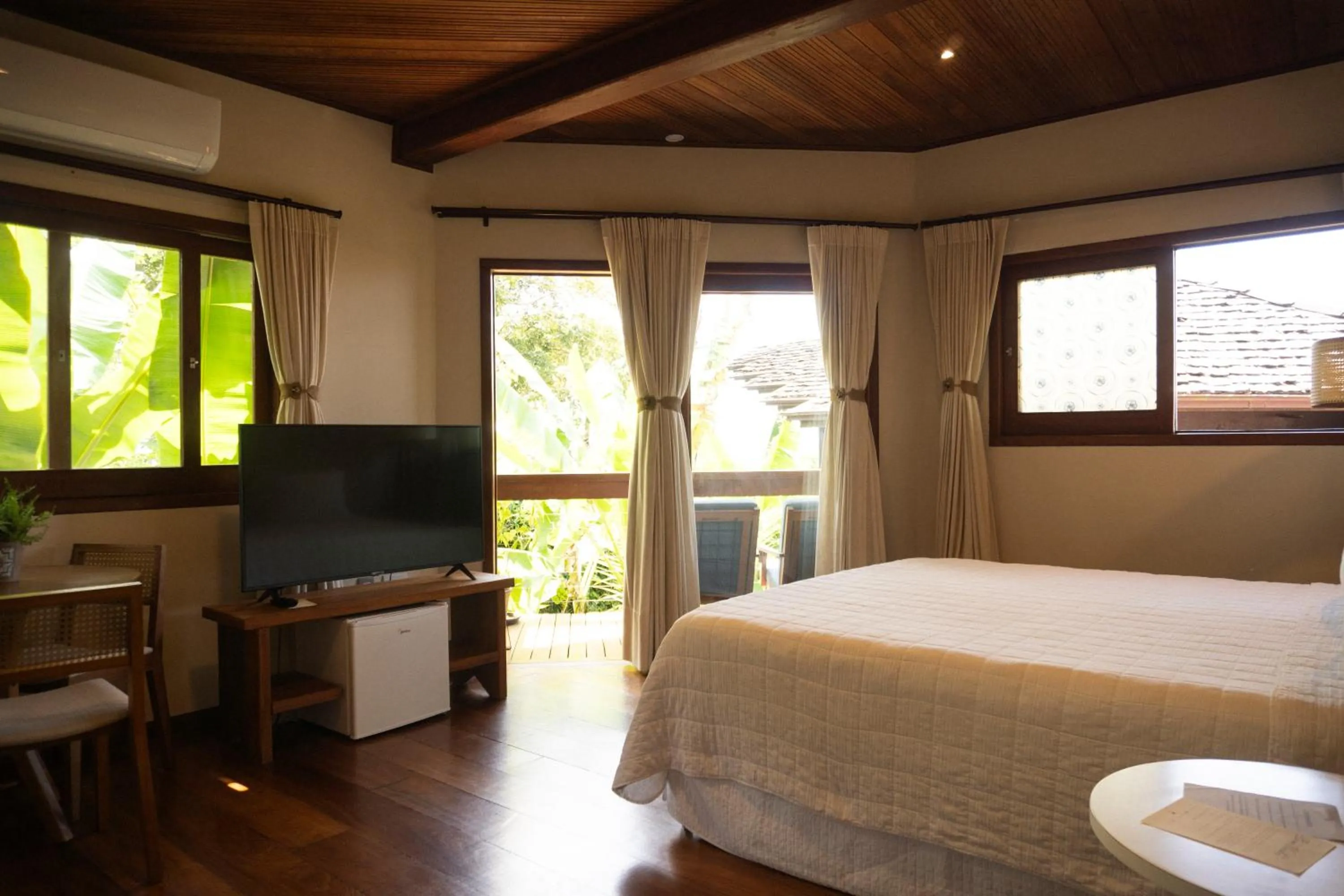 Bedroom, Bed in Chocolate Hotel