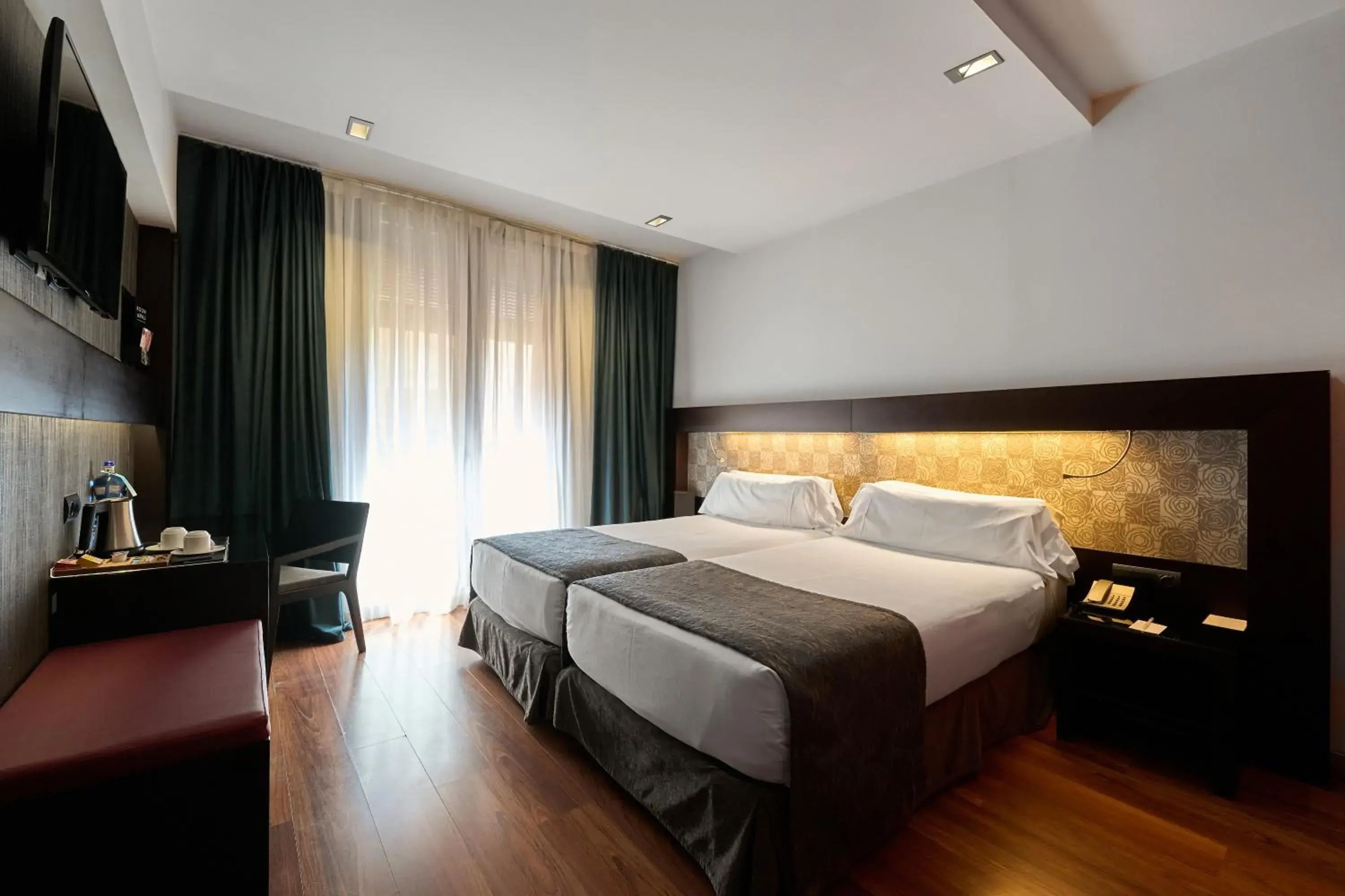 Double or Twin Room with Balcony in Catalonia Port Double or Twin Room with Balcony in Catalonia Port