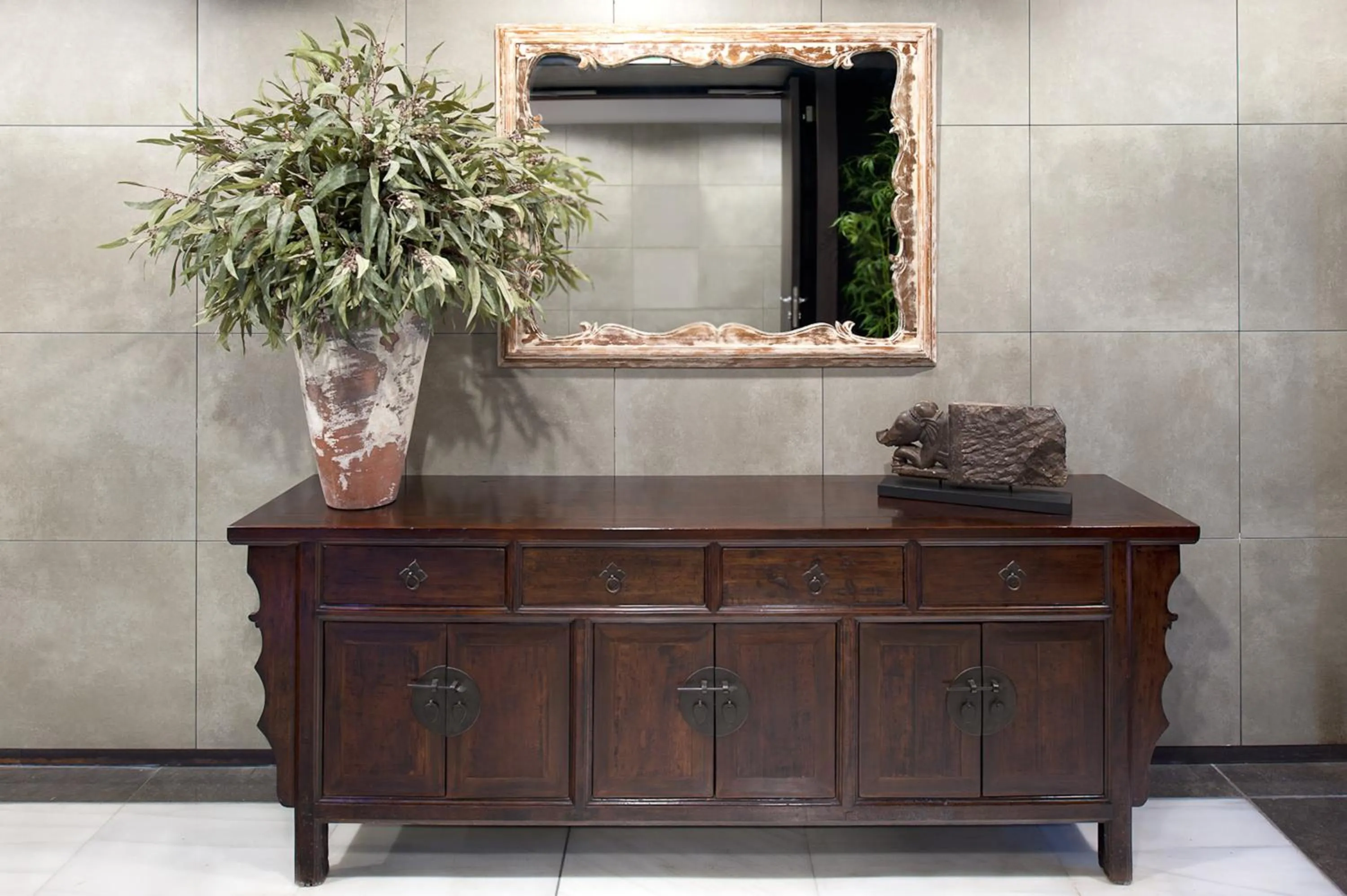 Decorative detail in Catalonia Port