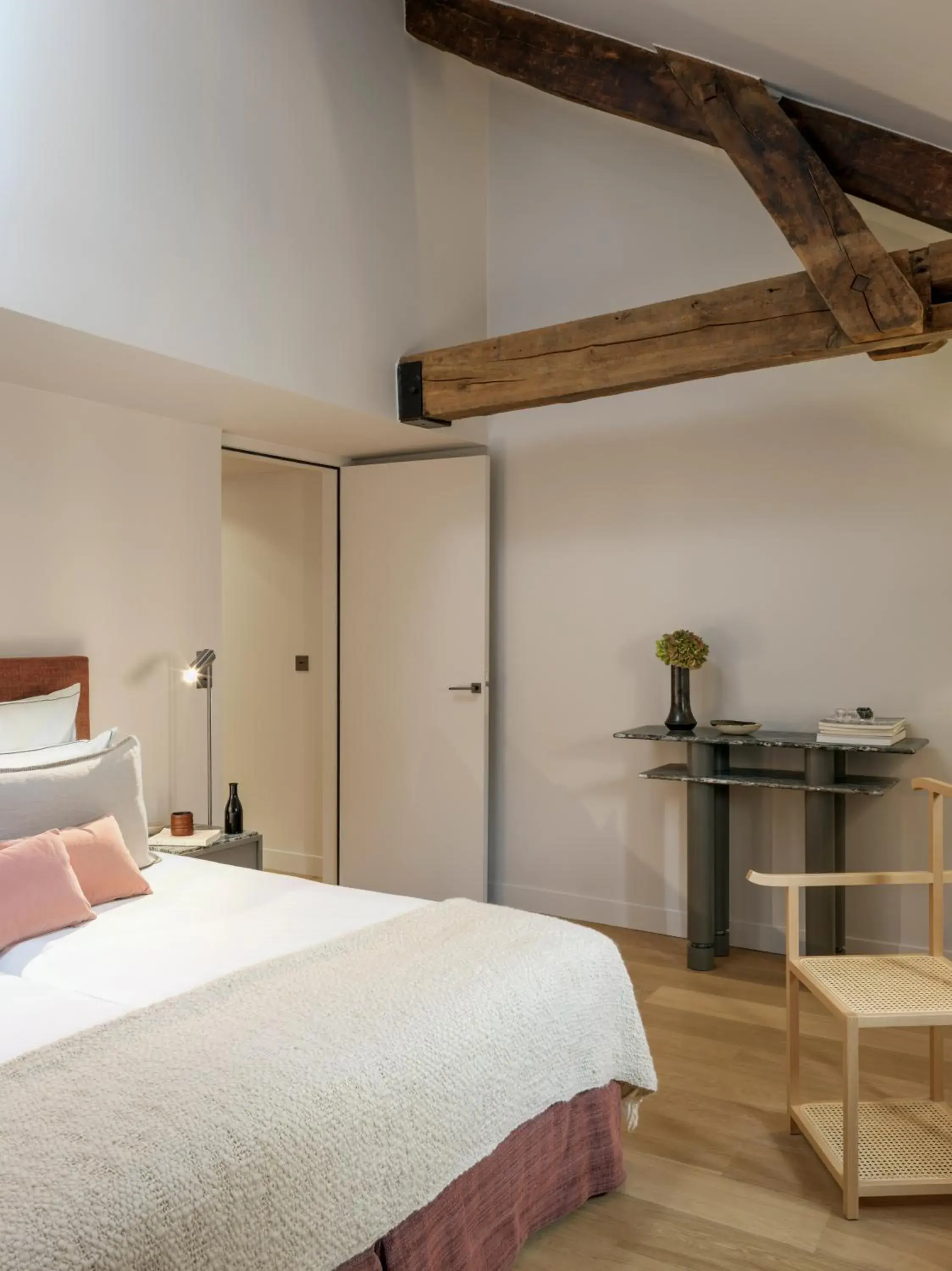 Historical Penthouse in Hotel de Pourtales Historical Penthouse in Hotel de Pourtales