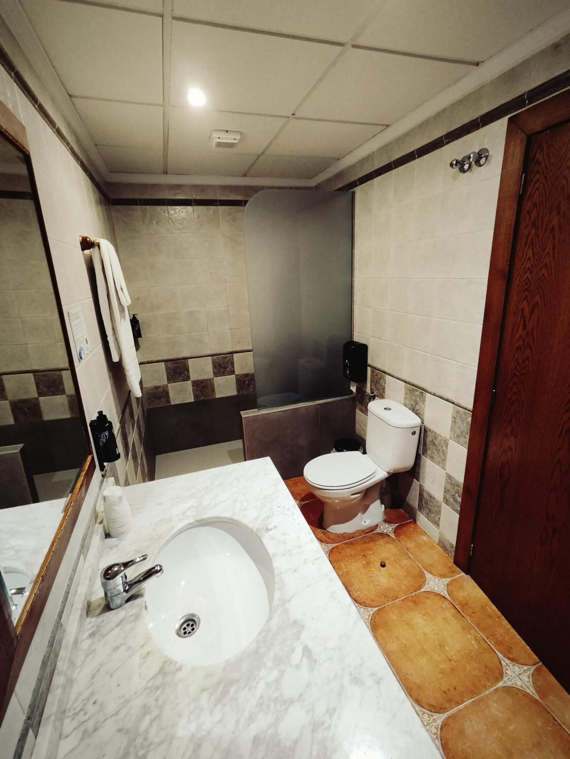 Queen Room in Hostal La Posada Queen Room in Hostal La Posada