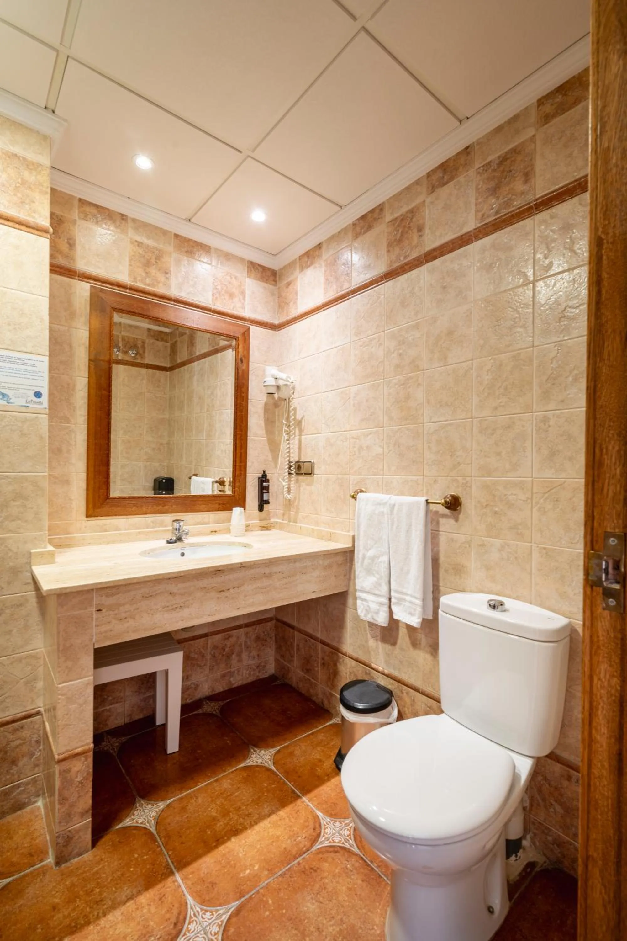 Shower in Hostal La Posada