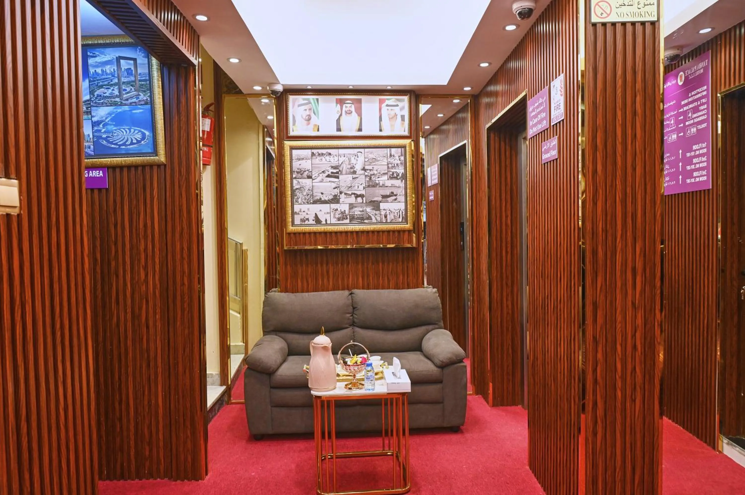 Seating area in Tanha Palace Hotel
