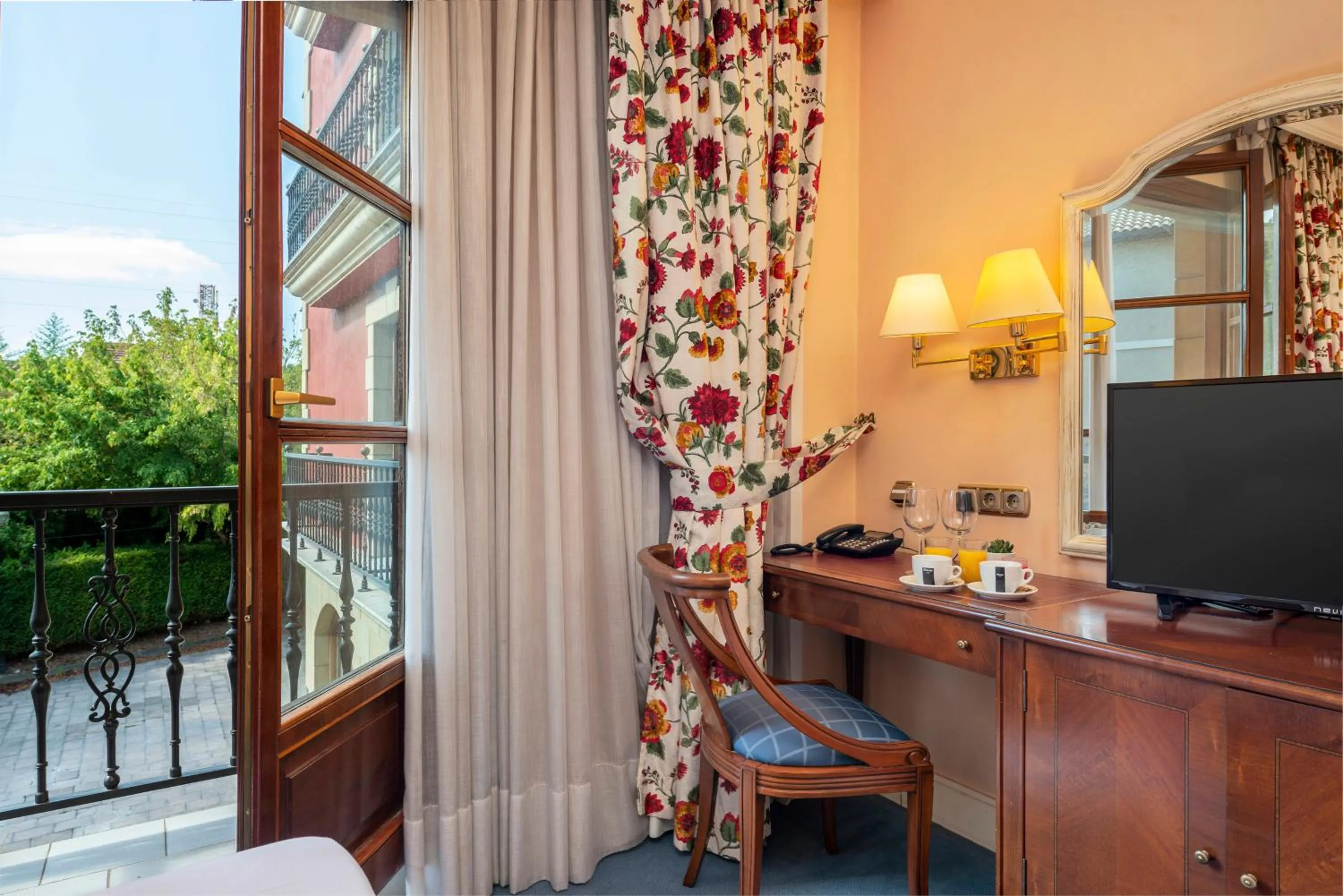 Photo of the whole room in Hospedium Hotel Sky Blu Sondika