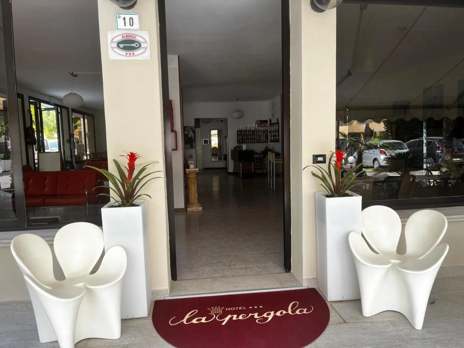 Seating area in Hotel La Pergola