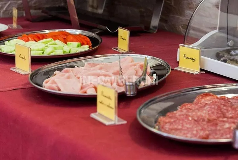 Buffet breakfast in Hotel La Pergola
