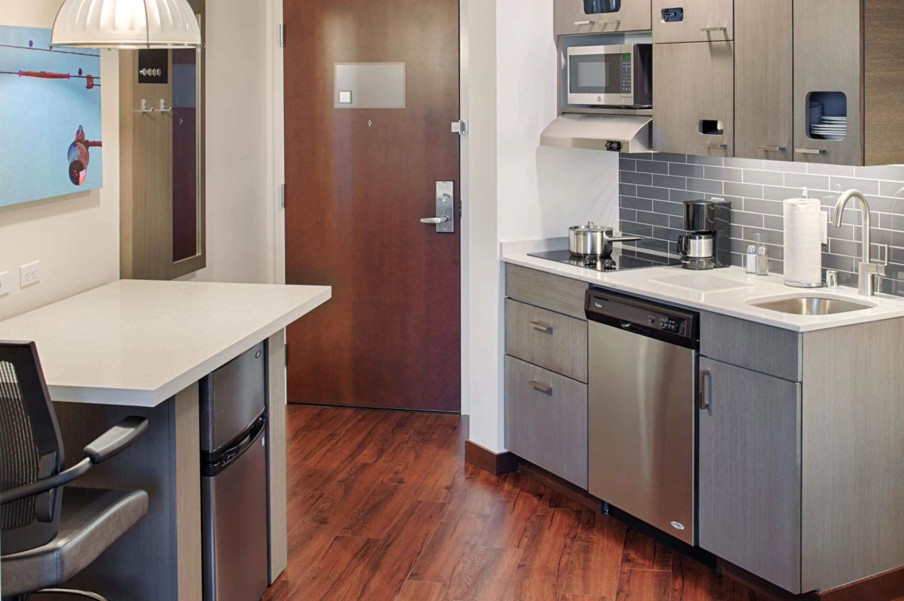 Kitchen or kitchenette in Hyatt House Seattle Downtown