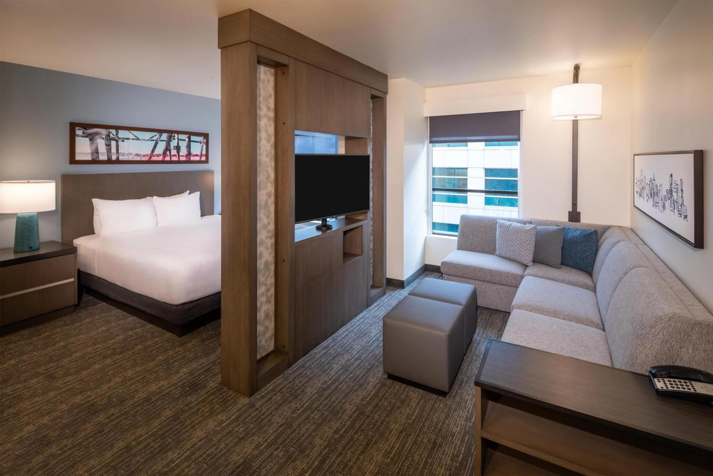 Photo of the whole room, Bed in Hyatt House Seattle Downtown