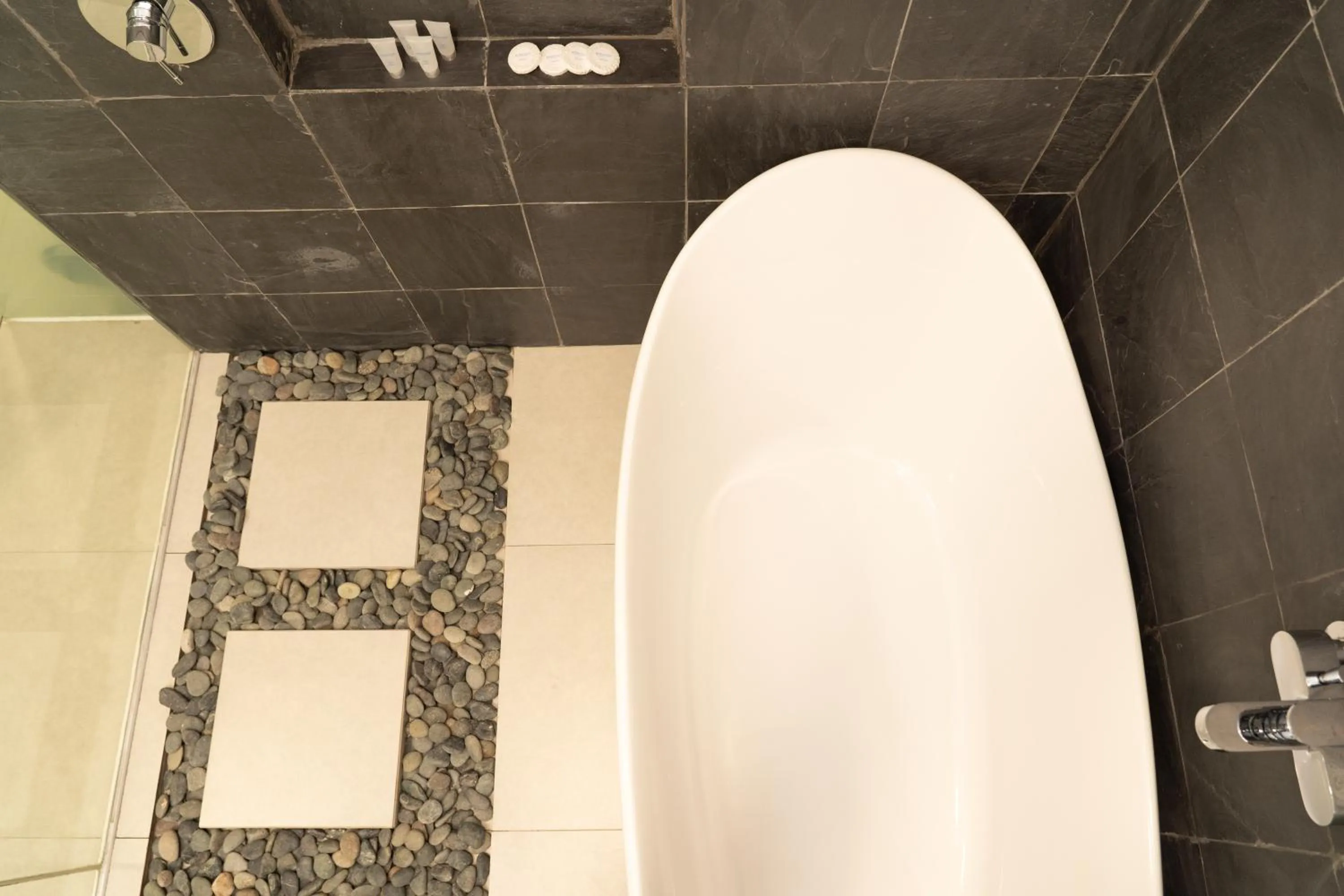 Bath in Altaroca Mountain Resort Antipolo