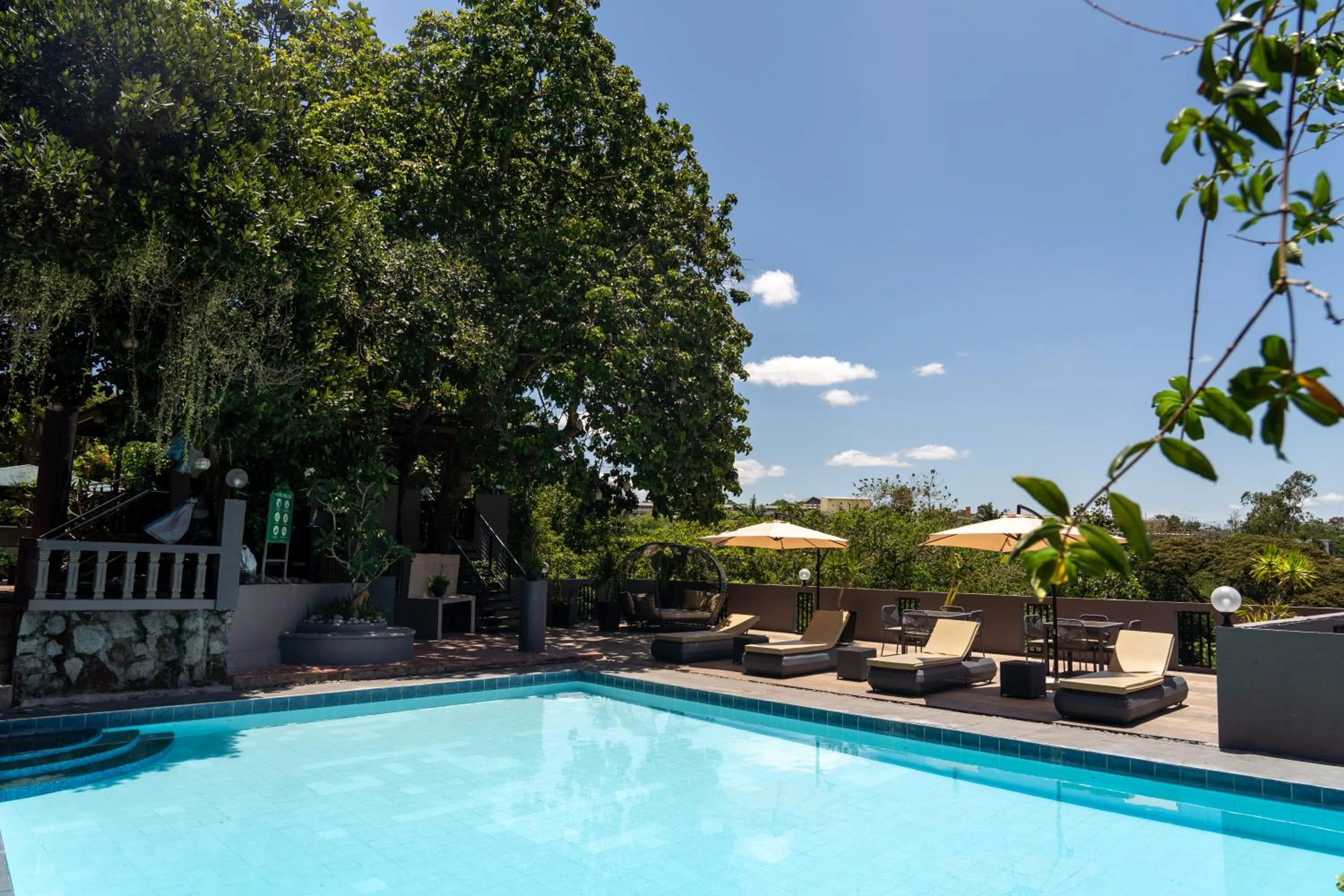 Swimming pool in Altaroca Mountain Resort Antipolo