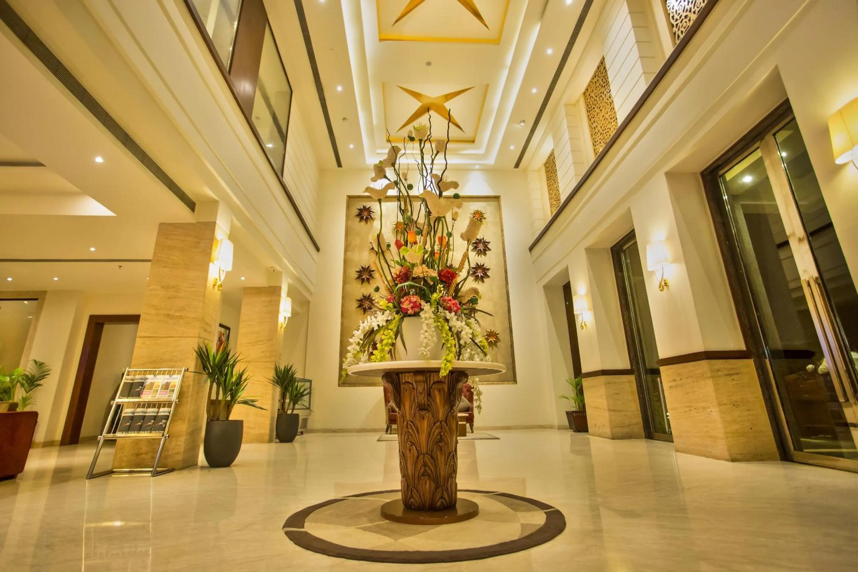 Lobby or reception in Sarovar Portico- Jalandhar