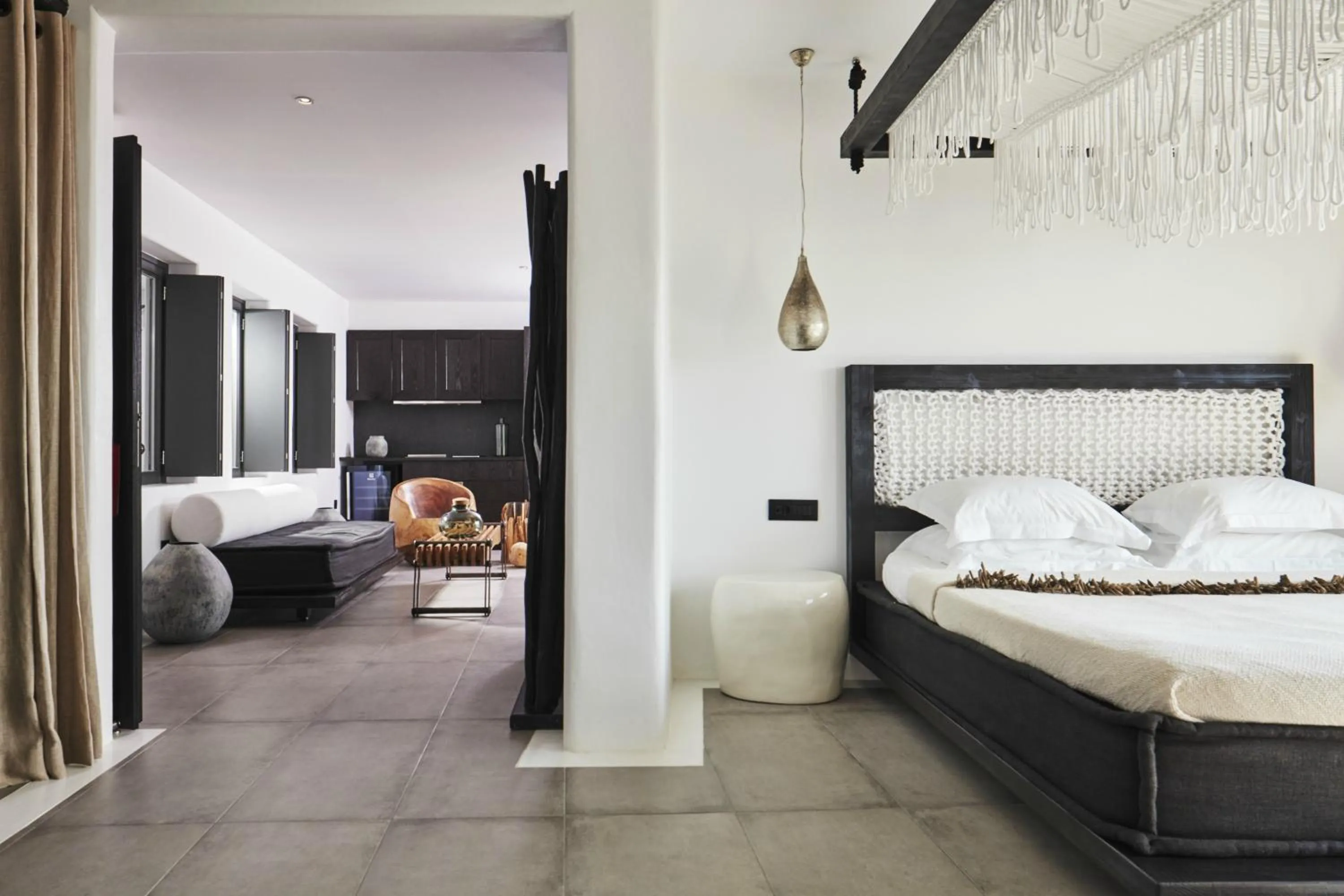 Living room, Bed in Myconian Utopia Relais & Chateaux