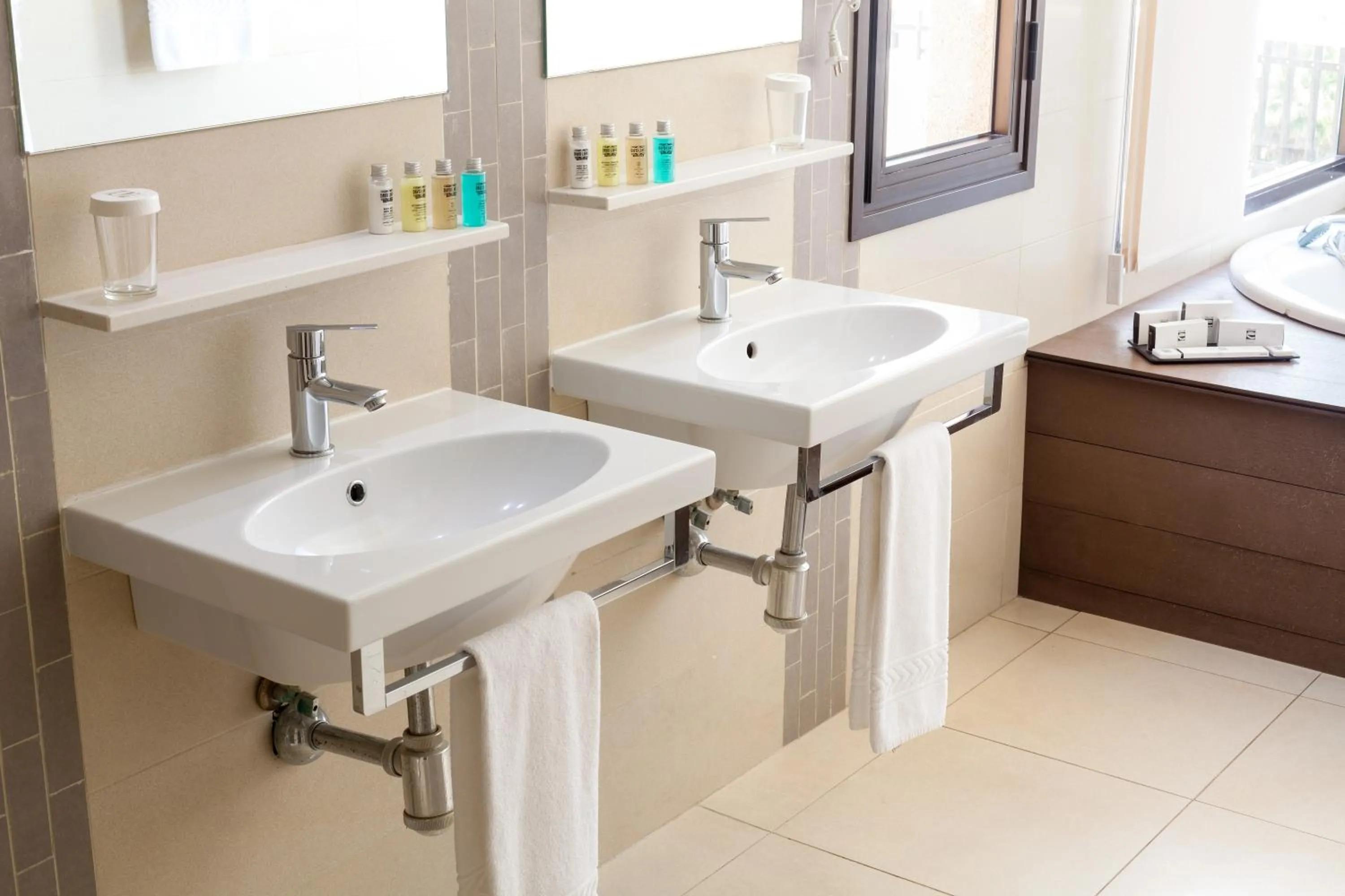 Toilet in Tigotan Lovers & Friends Playa de las Americas - Adults Only (+18)