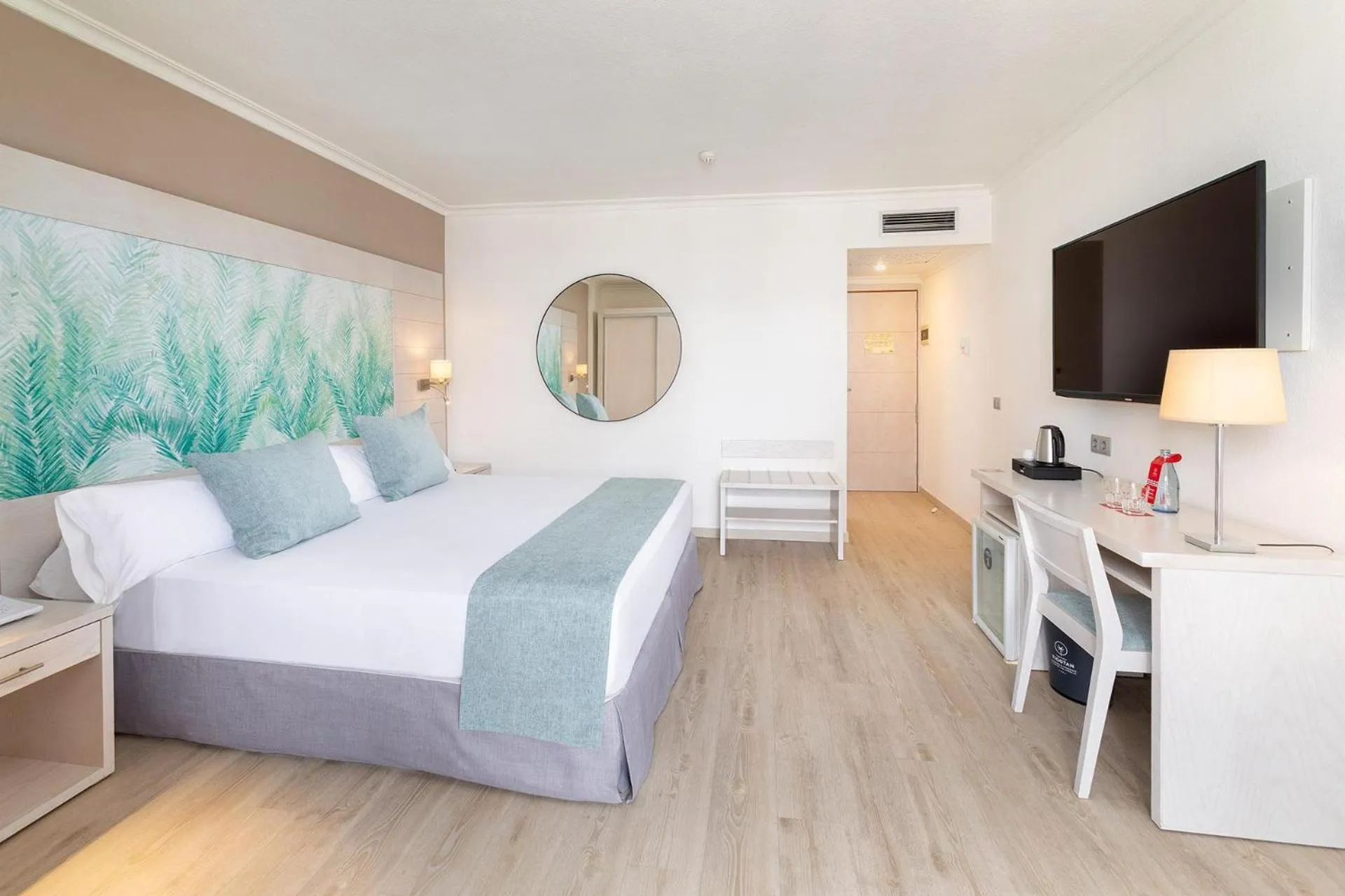 Photo of the whole room, Bed in Tigotan Lovers & Friends Playa de las Americas - Adults Only (+18)