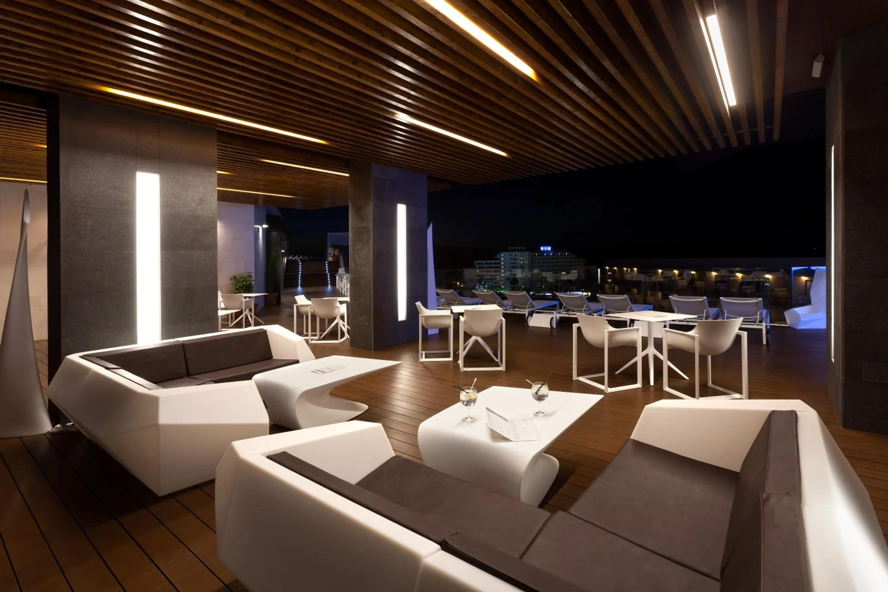 Lounge or bar in Tigotan Lovers & Friends Playa de las Americas - Adults Only (+18)