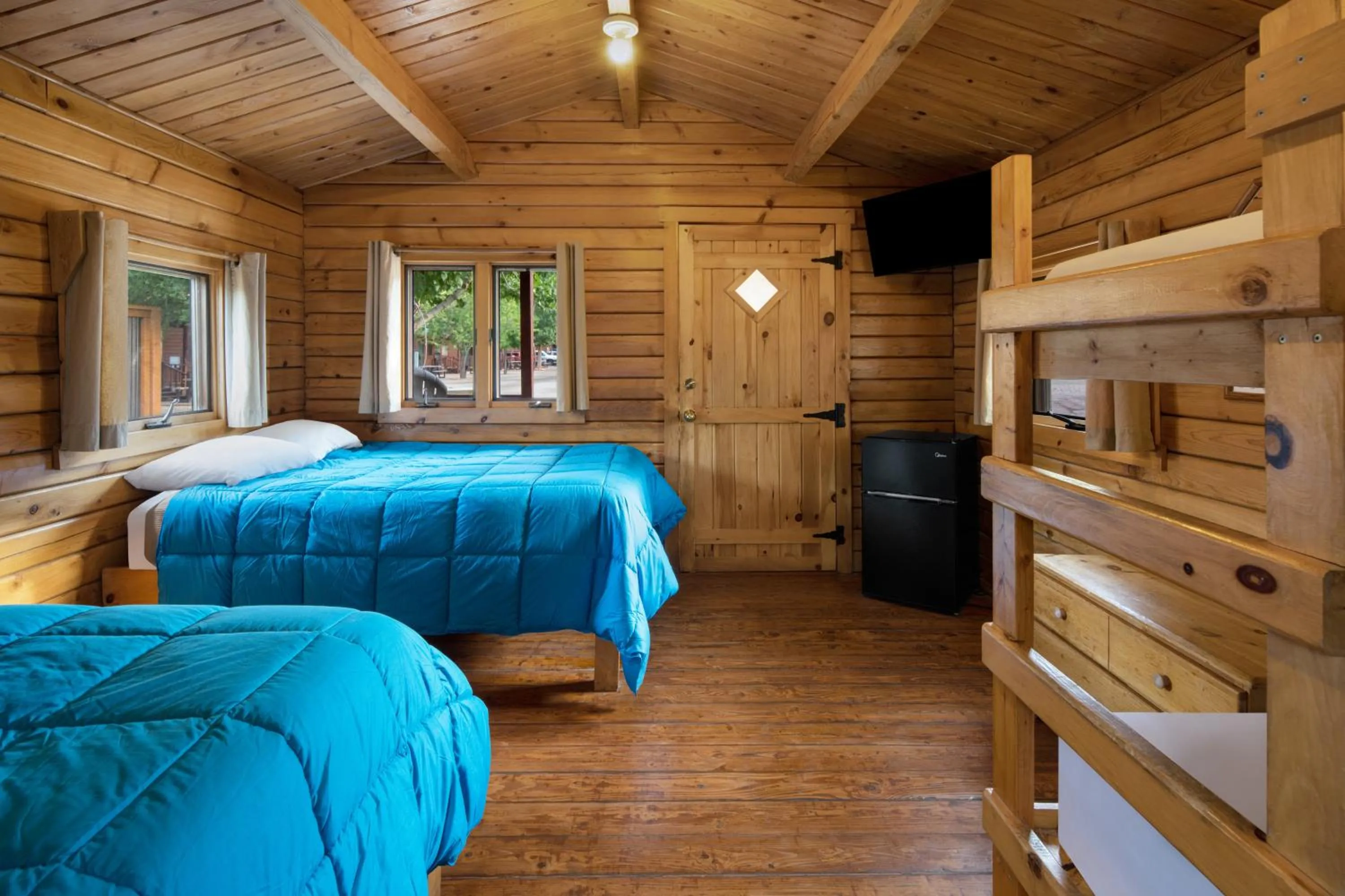 Bed in Sun Outdoors Arches Gateway