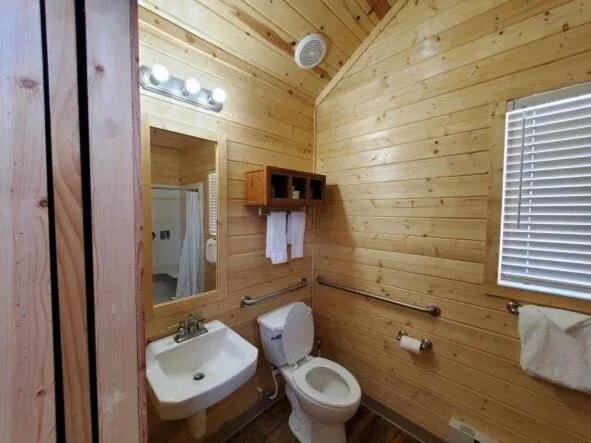 Bathroom in Sun Outdoors Arches Gateway