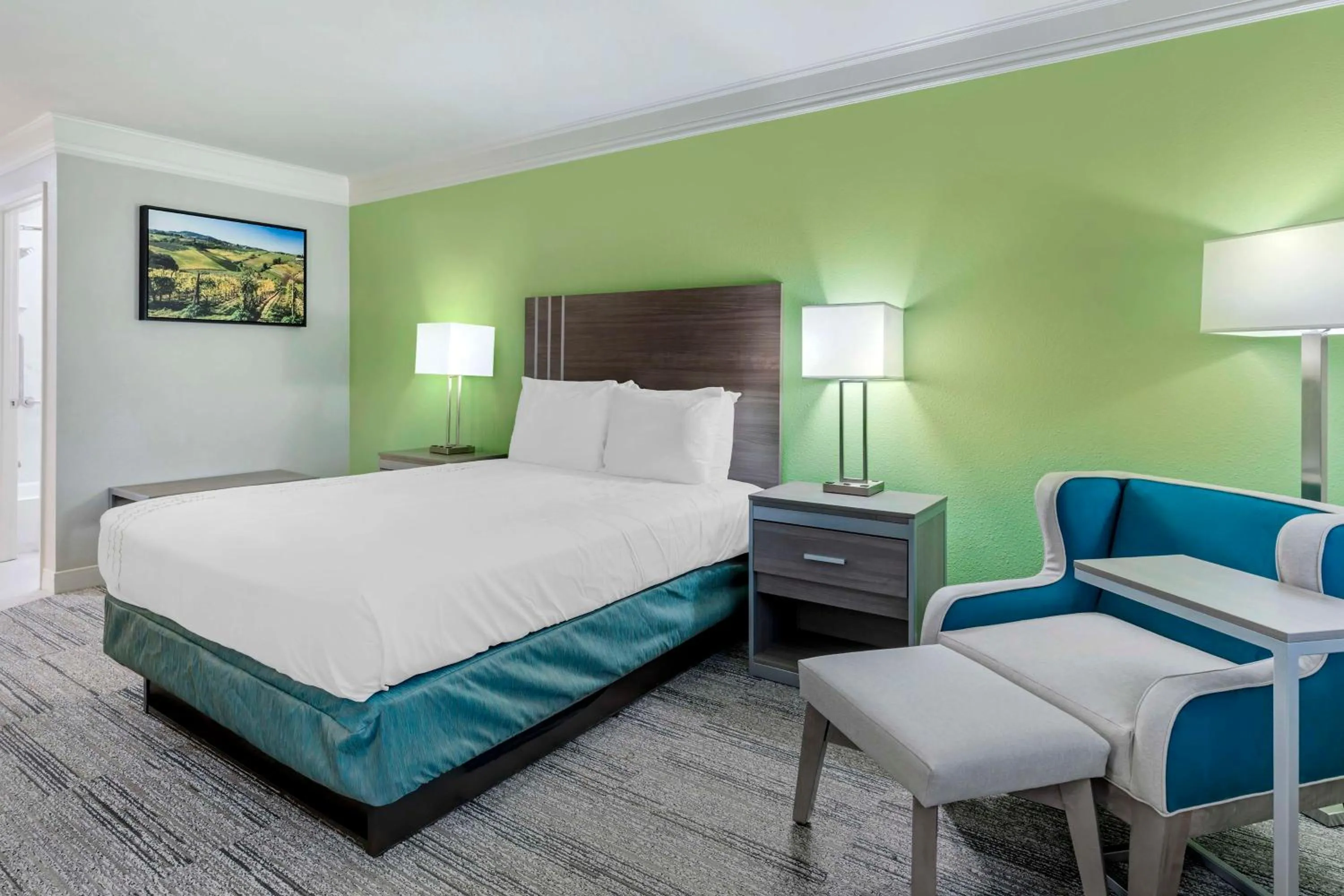 Bedroom, Bed in Best Western Cordelia Inn