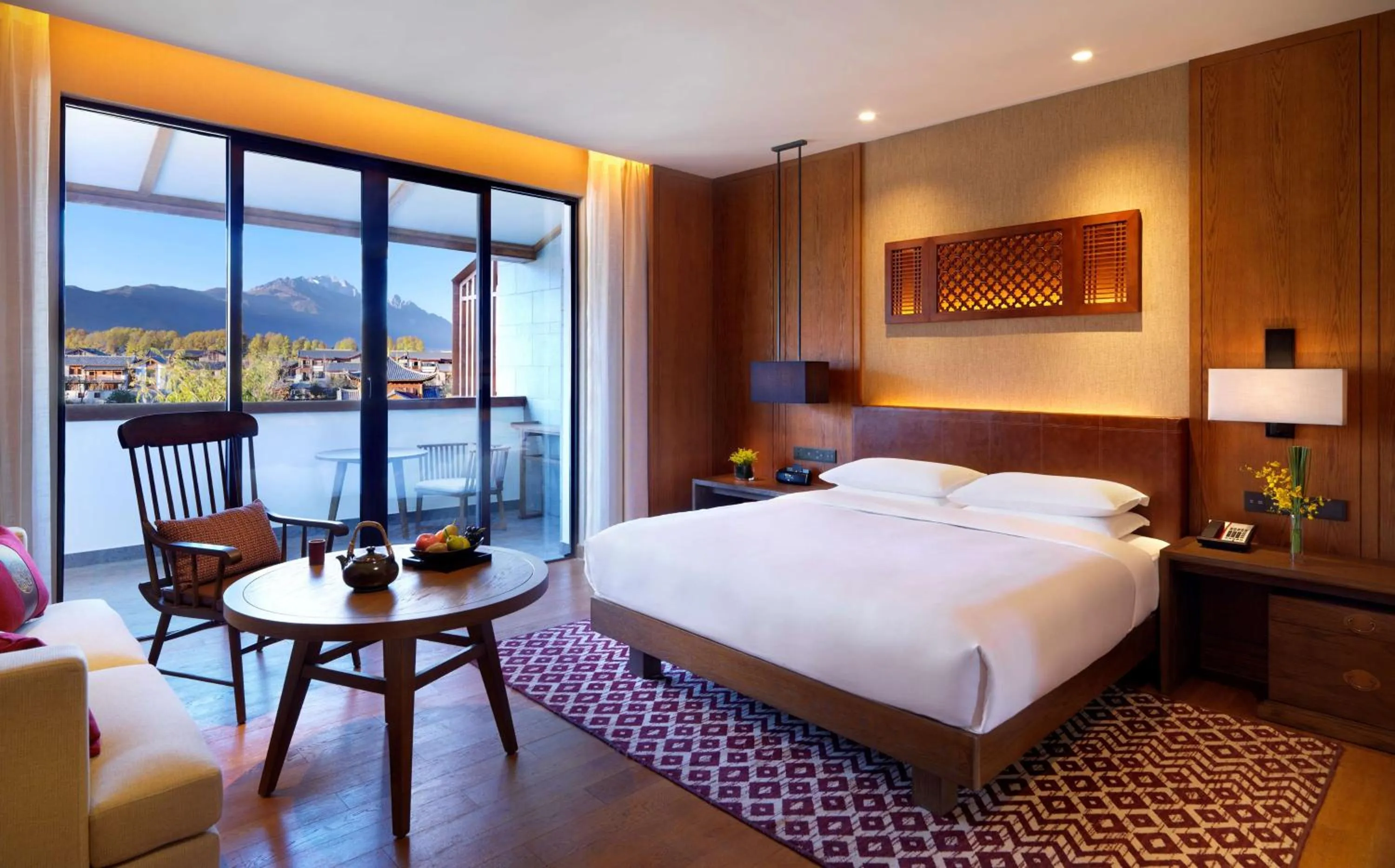 Photo of the whole room, Bed in Jinmao Purelax Lijiang, The Unbound Collection By HYATT
