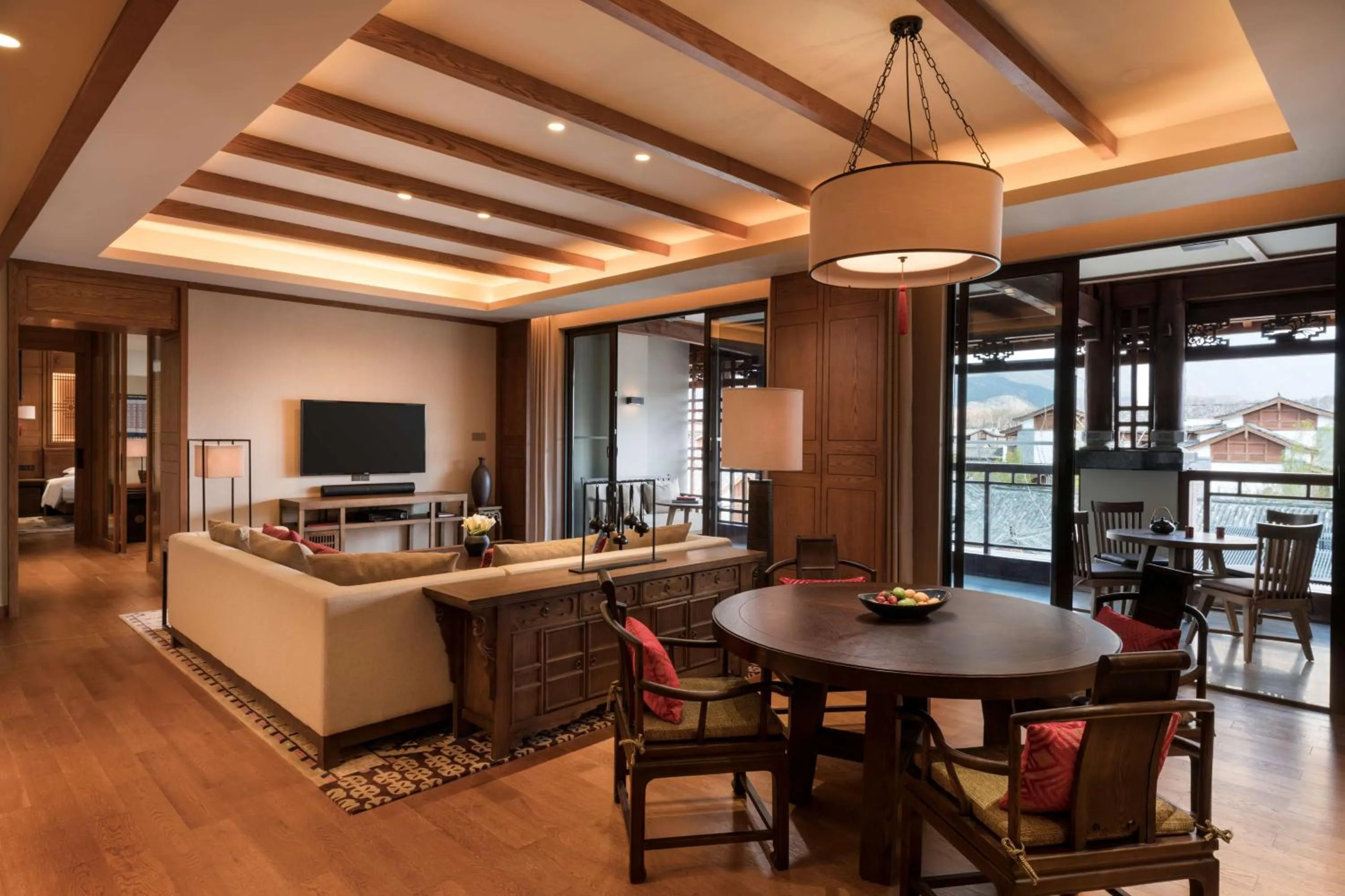 Photo of the whole room in Jinmao Purelax Lijiang, The Unbound Collection By HYATT