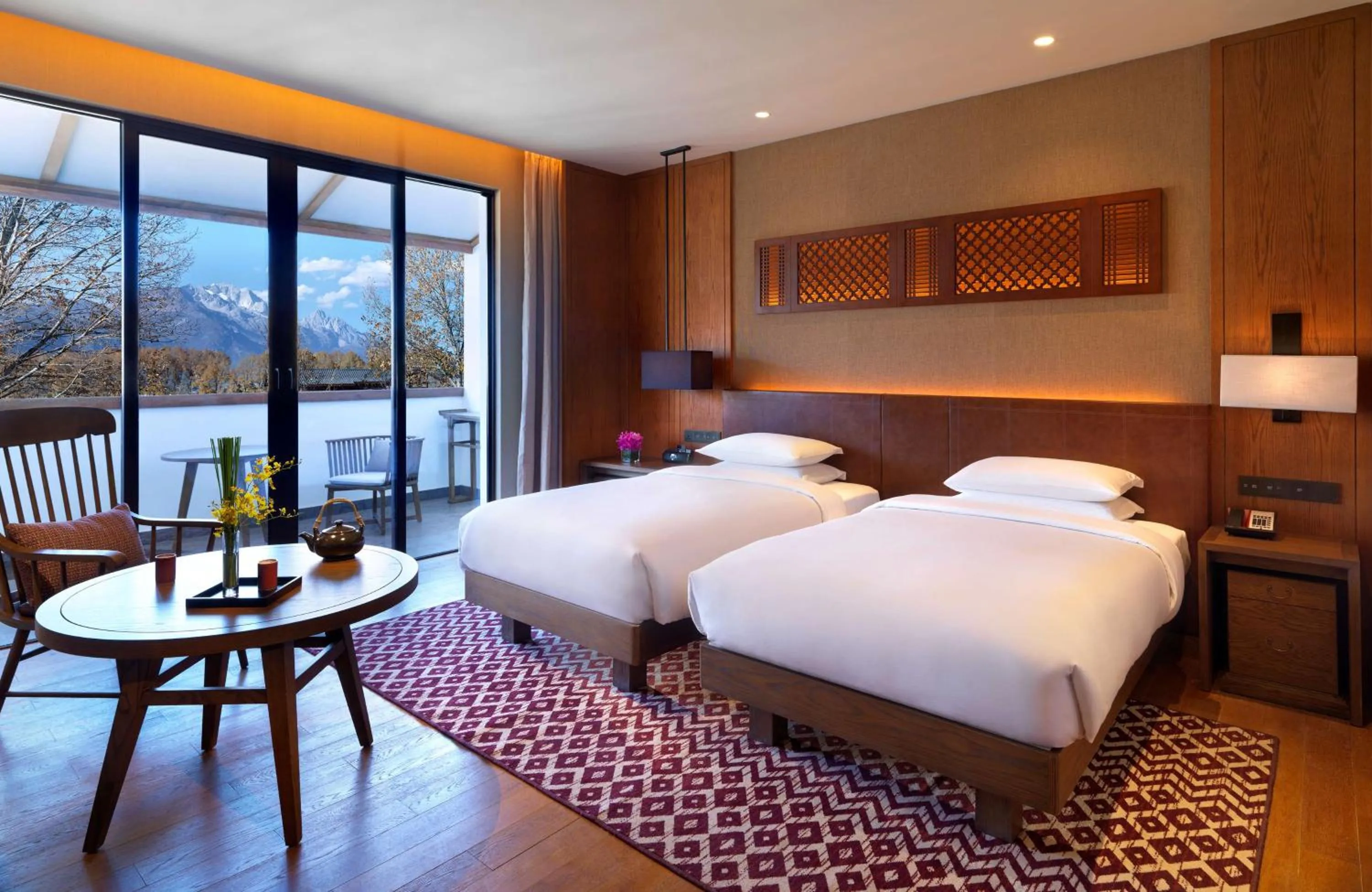 Photo of the whole room, Bed in Jinmao Purelax Lijiang, The Unbound Collection By HYATT