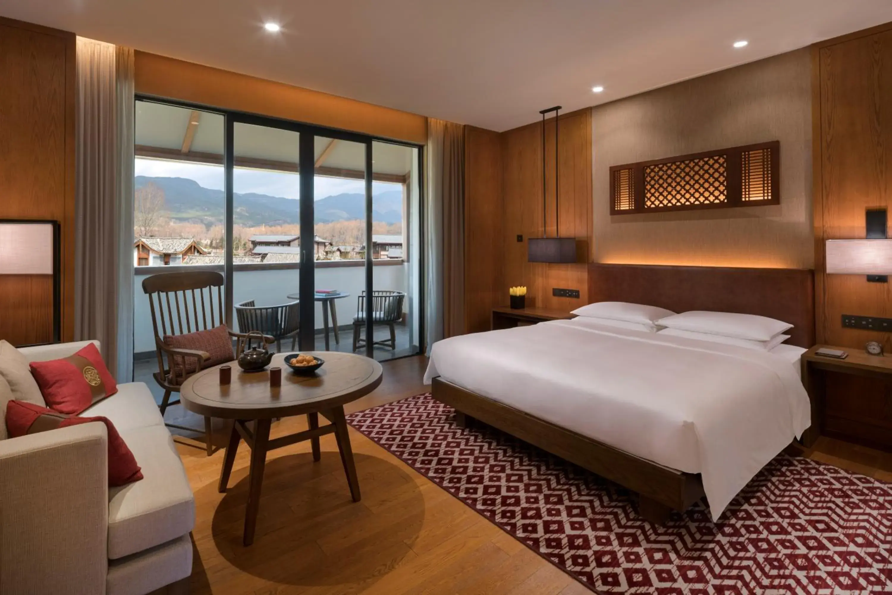 Superior King Room with Lake View in Jinmao Purelax Lijiang, The Unbound Collection By HYATT Superior King Room with Lake View in Jinmao Purelax Lijiang, The Unbound Collection By HYATT
