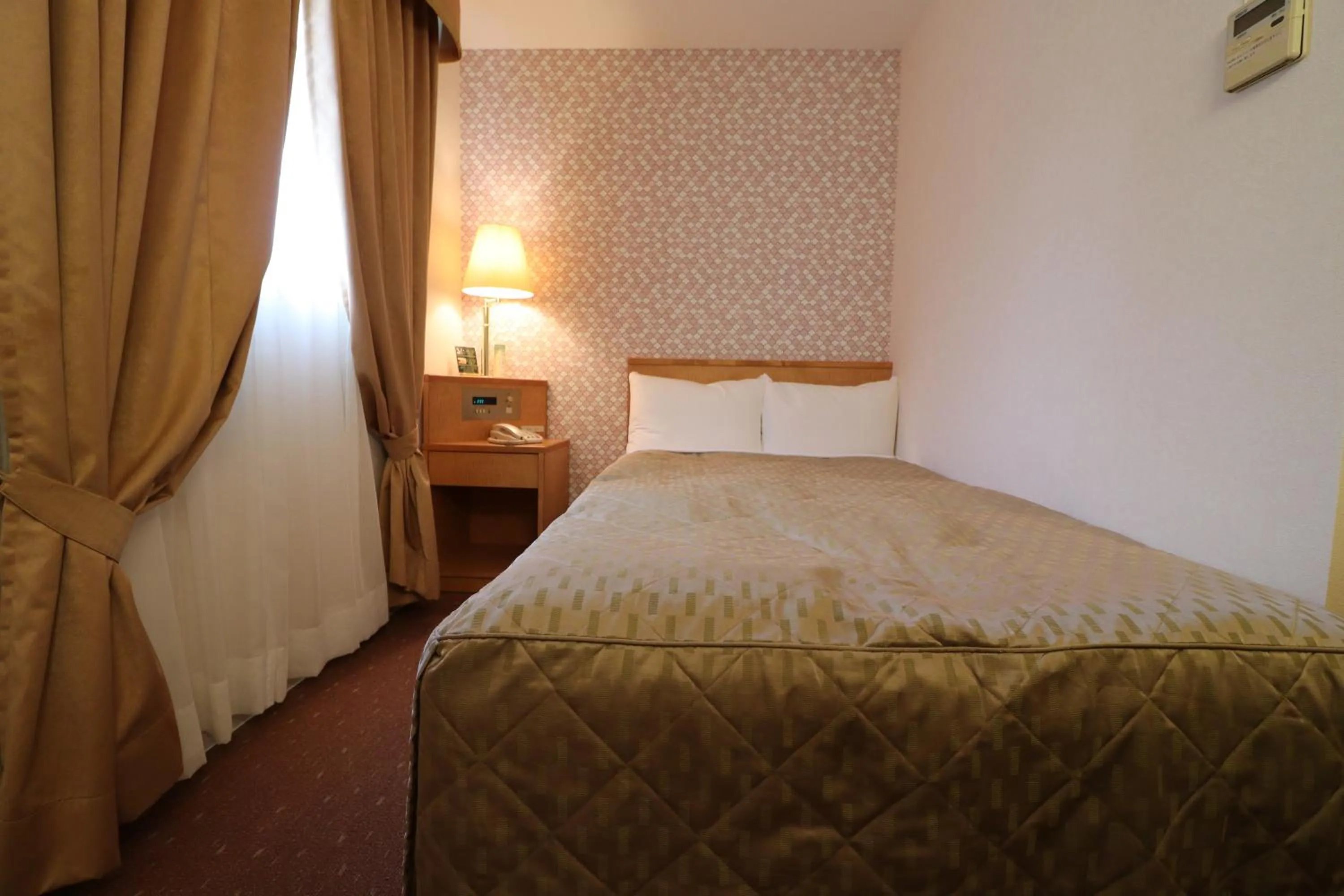 Double Room with Small Double Bed - single occupancy - Non-Smoking in Hotel Premium Green Sovereign