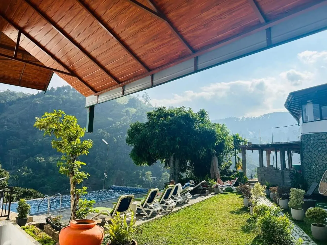 Misty Hills Ella Resort