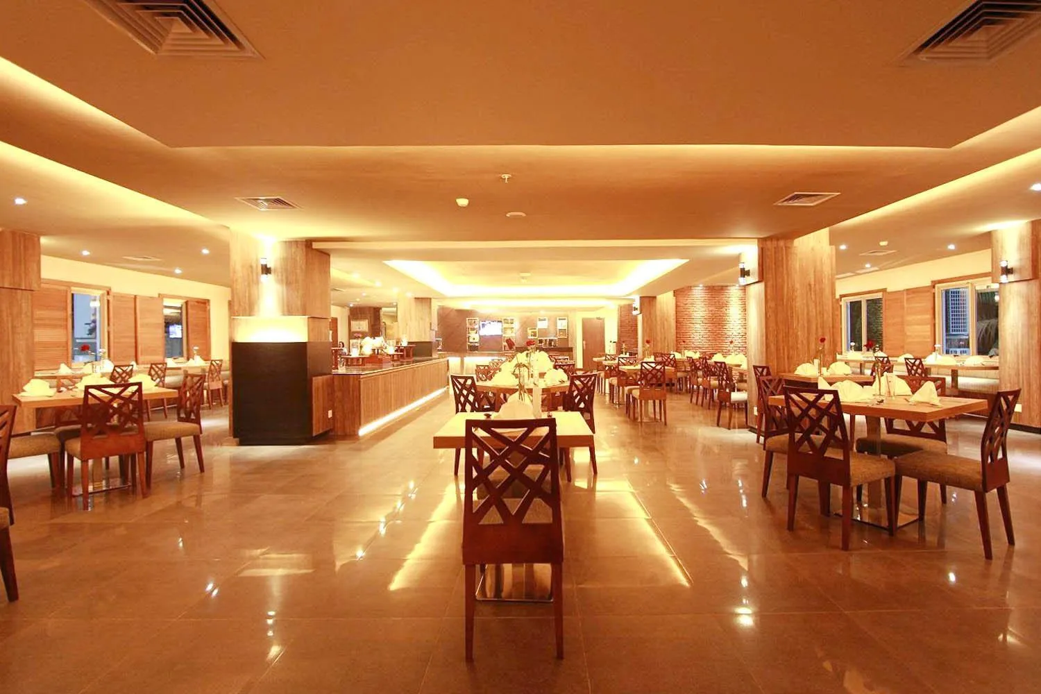 Restaurant/places to eat in Da Vienna Boutique Hotel