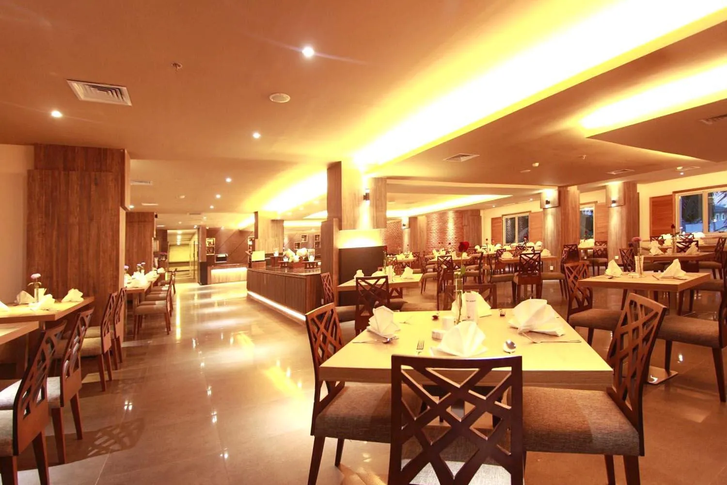 Restaurant/places to eat in Da Vienna Boutique Hotel