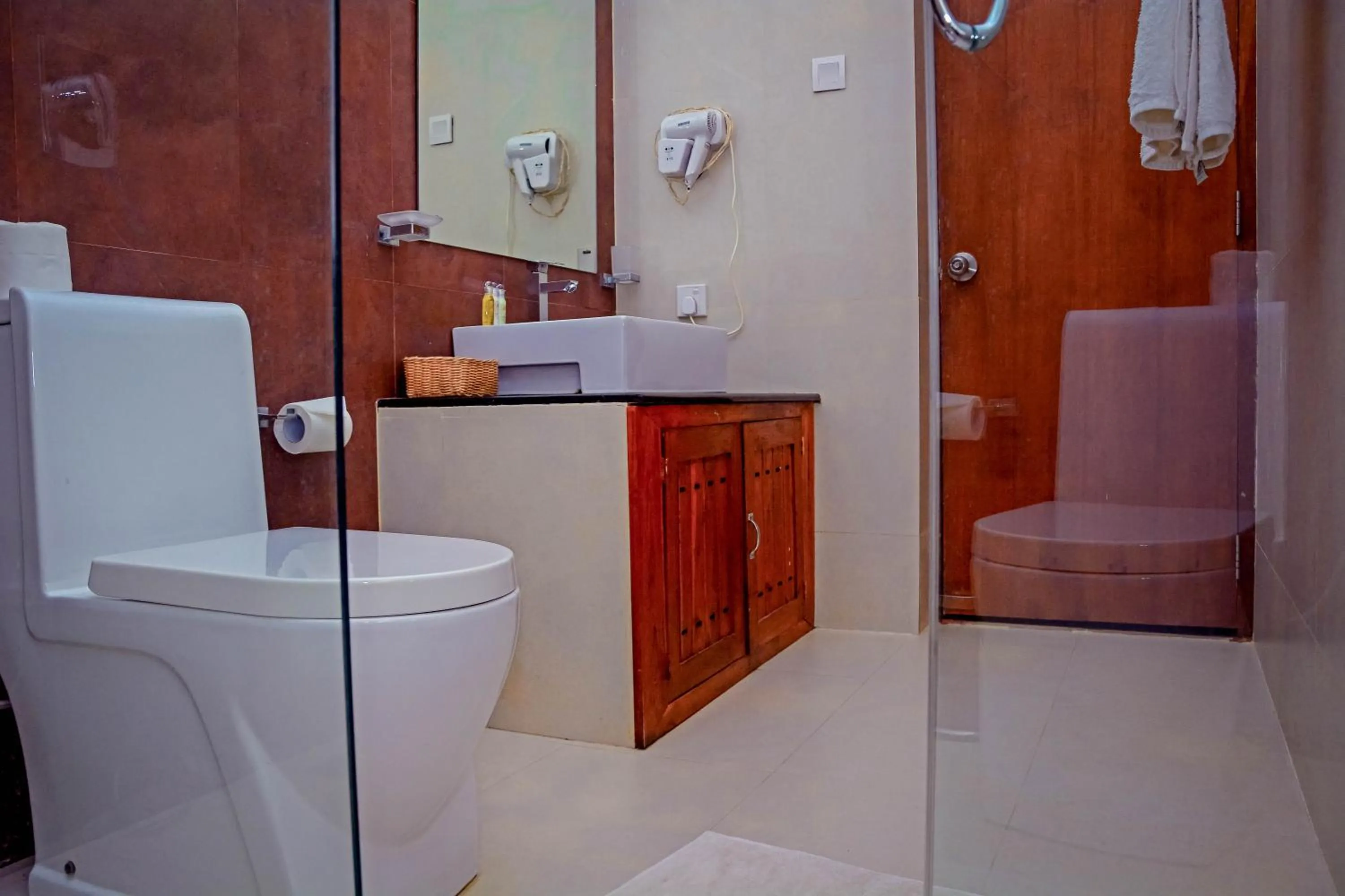 Bathroom in Hotel Tamarind Tree